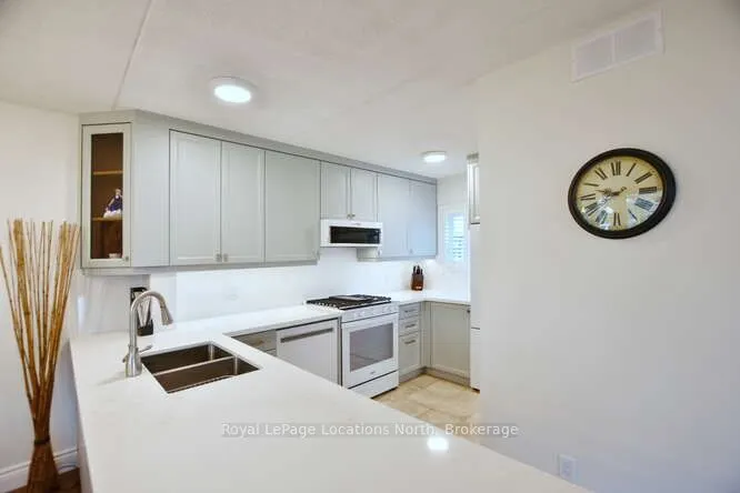 775 Johnston Park Avenue, #18