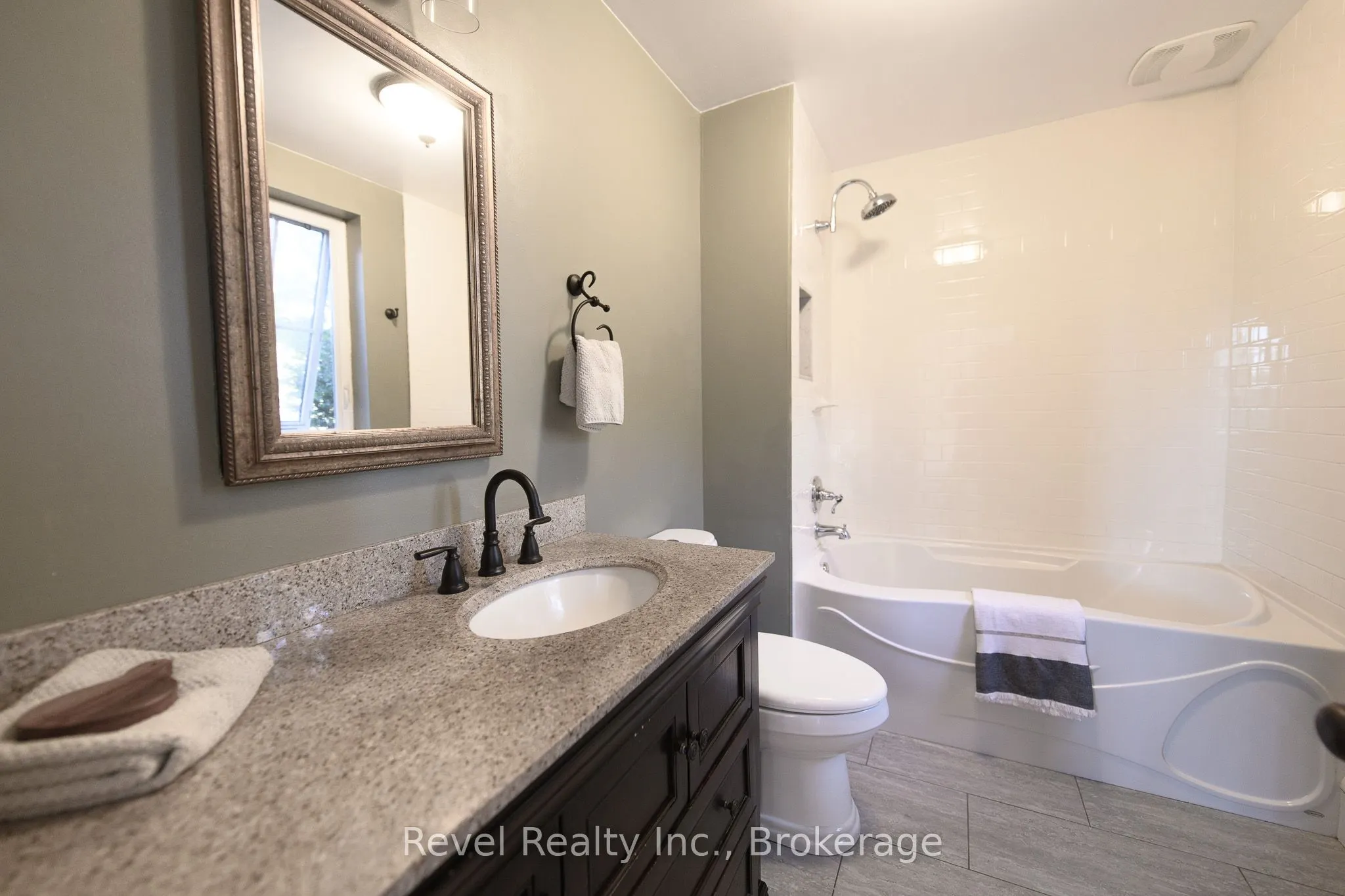 6905 Regent Street
