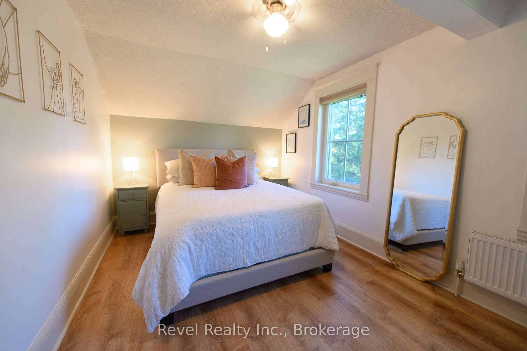 6905 Regent Street