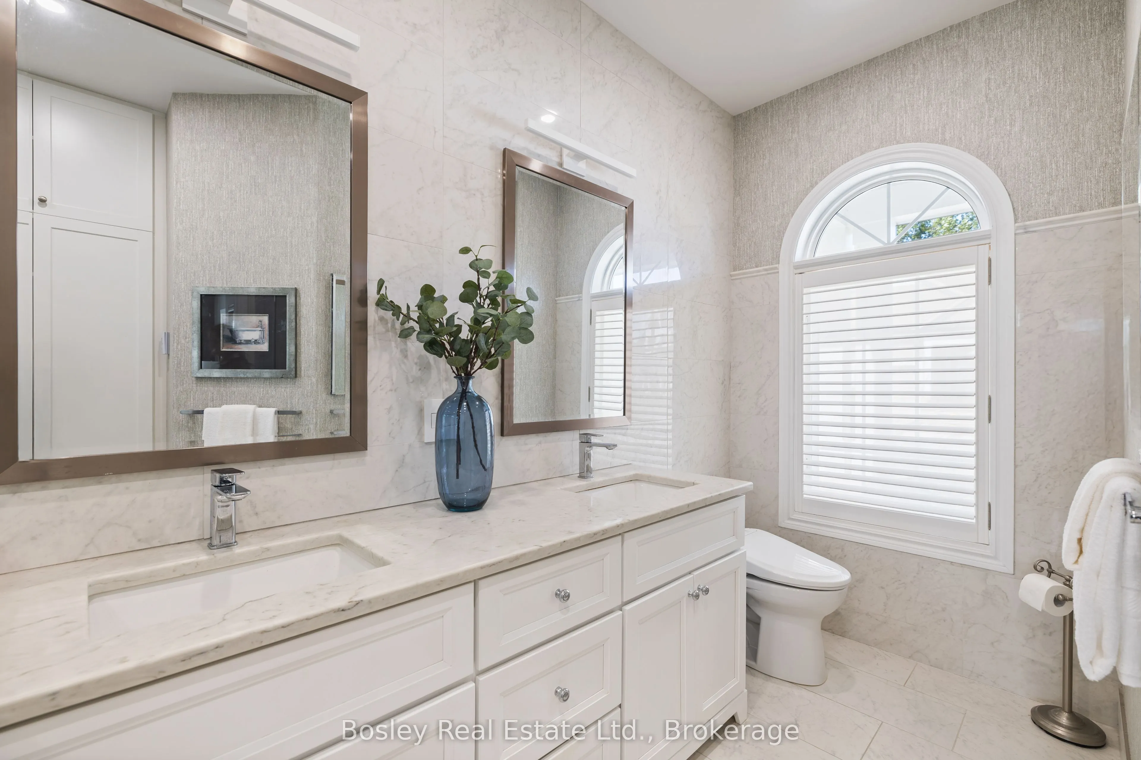 55 WATERFRONT Circle