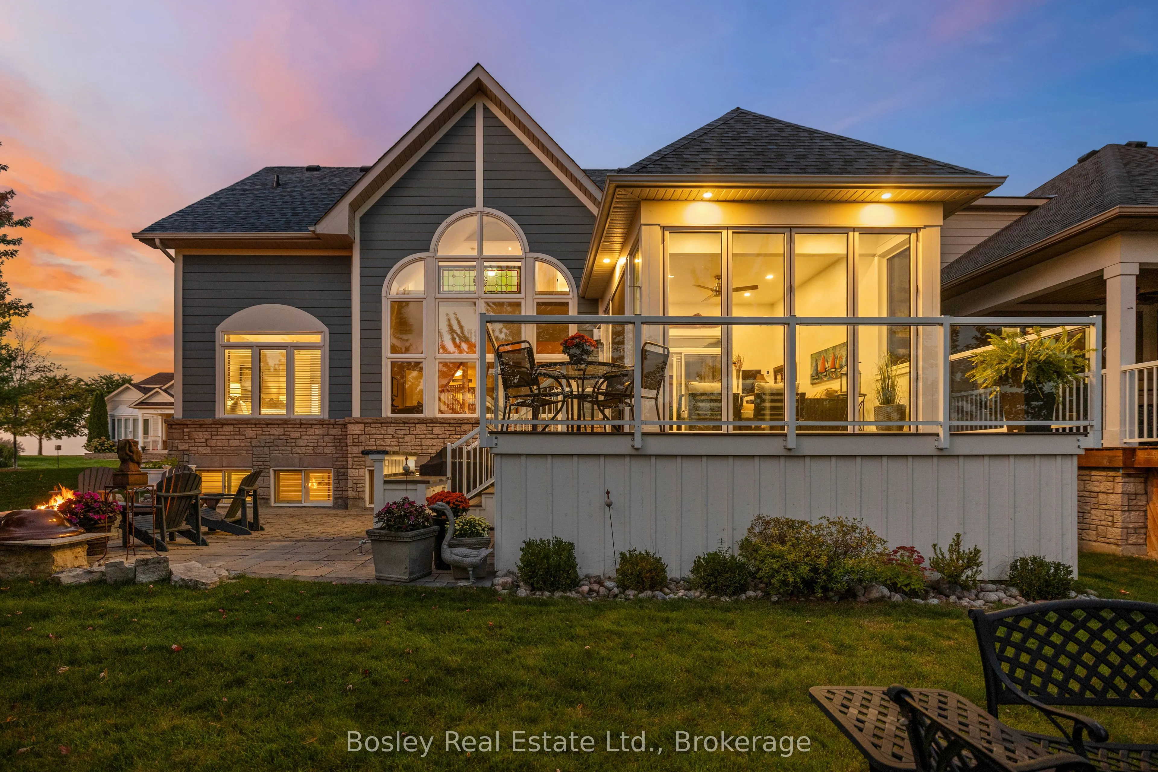 55 WATERFRONT Circle