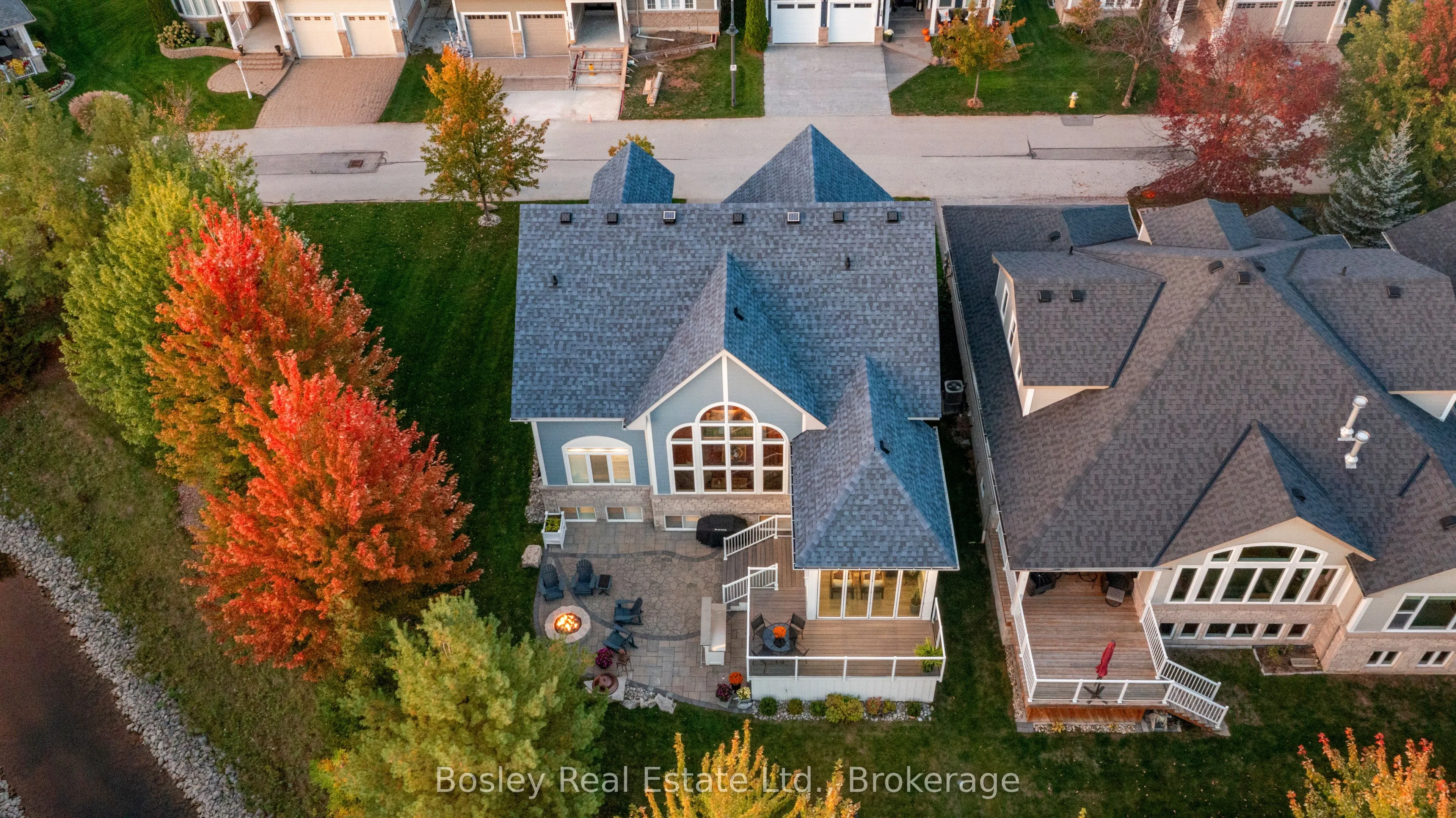 55 WATERFRONT Circle