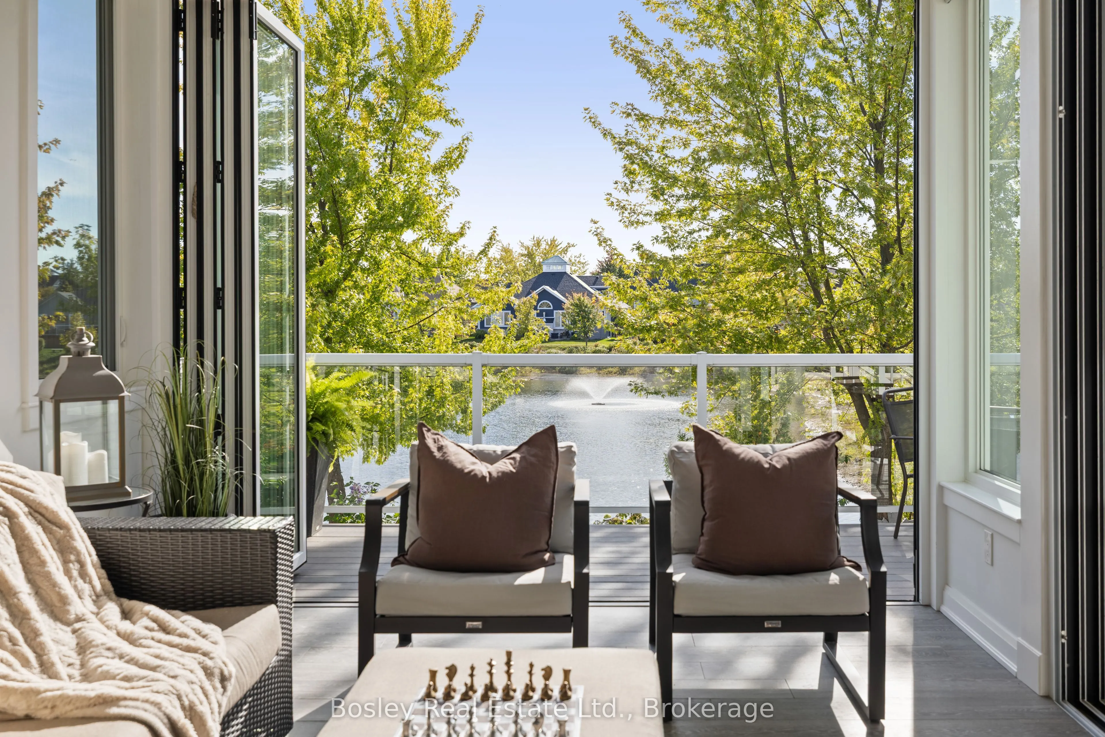 55 WATERFRONT Circle