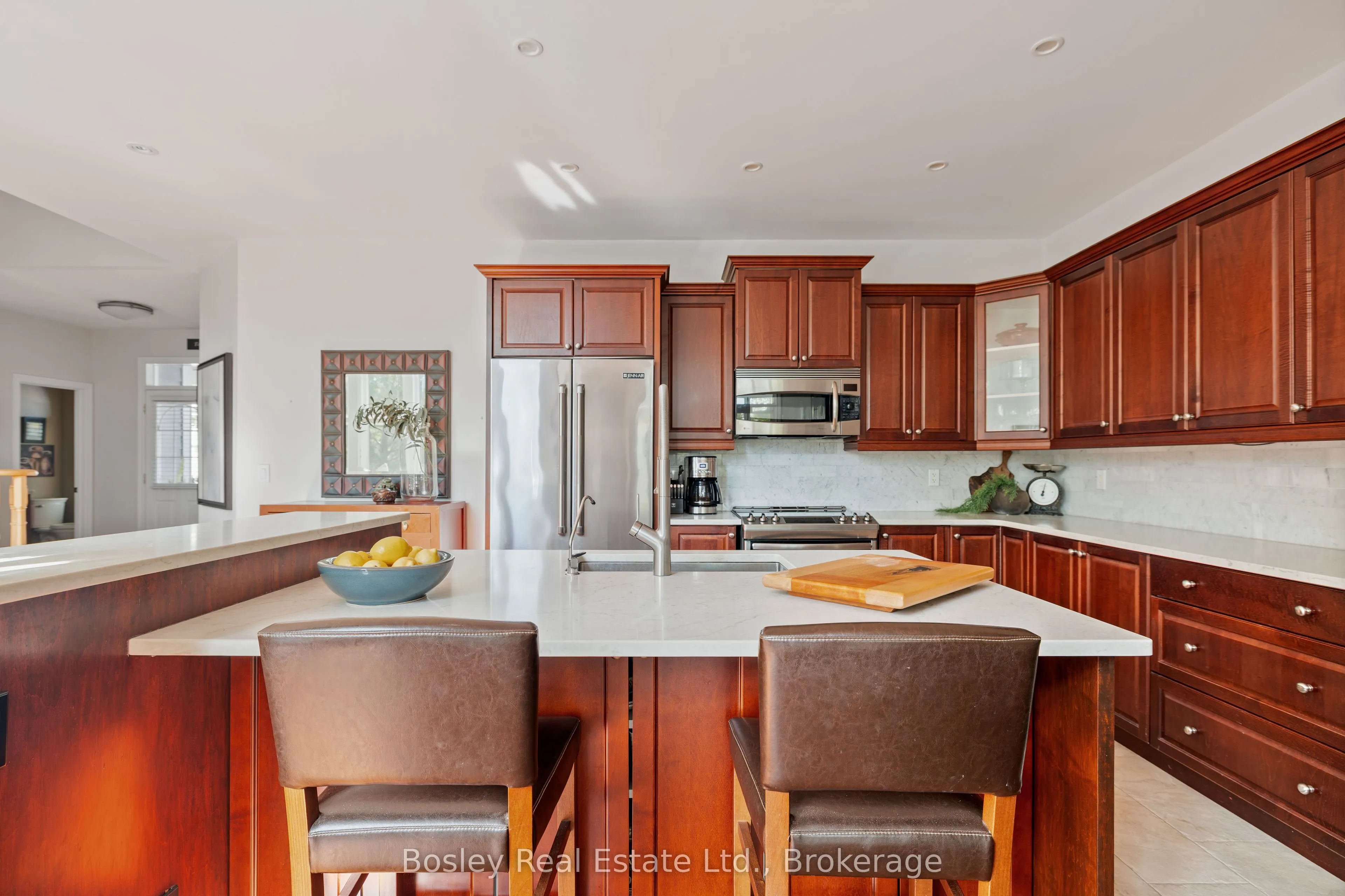 55 WATERFRONT Circle