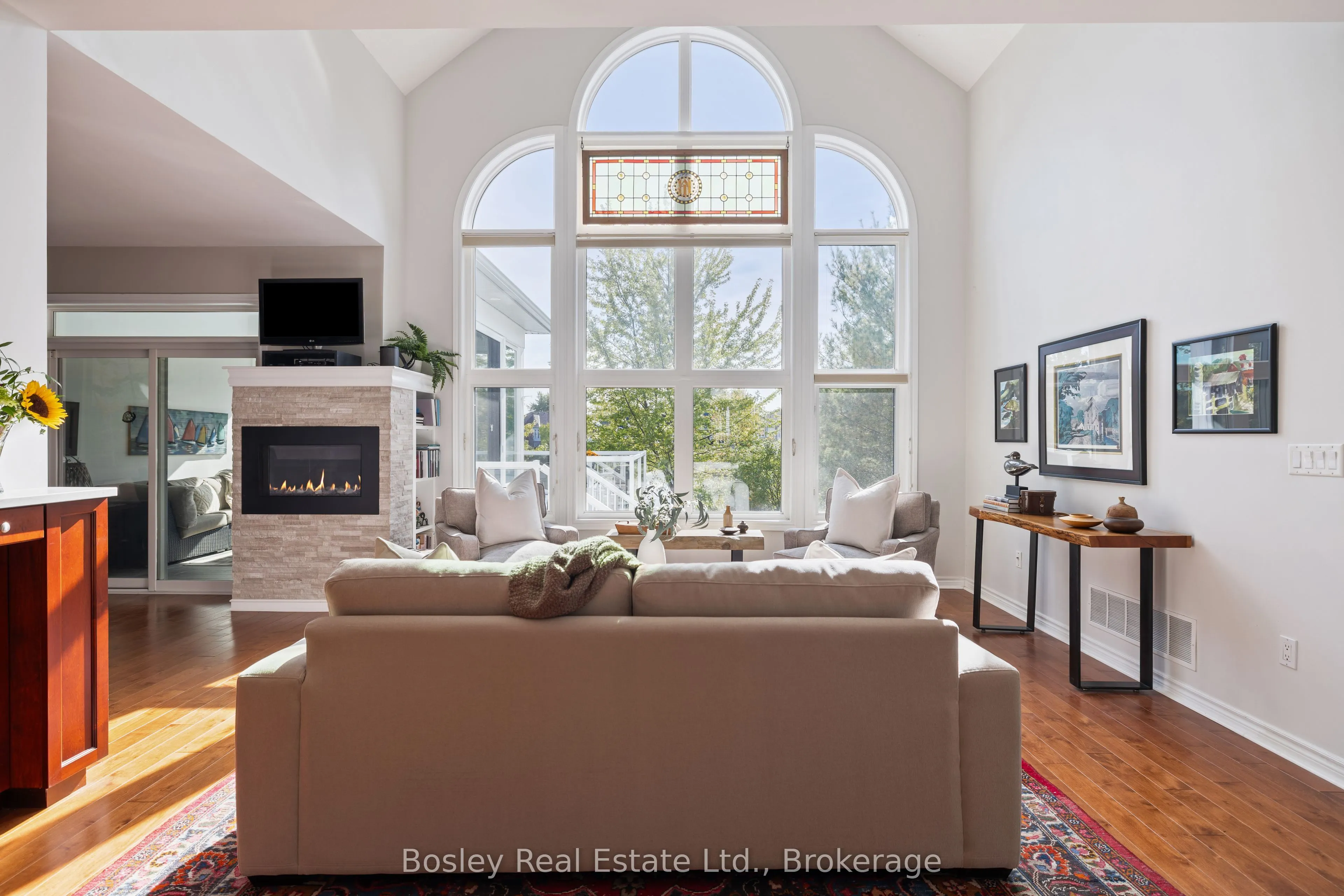 55 WATERFRONT Circle