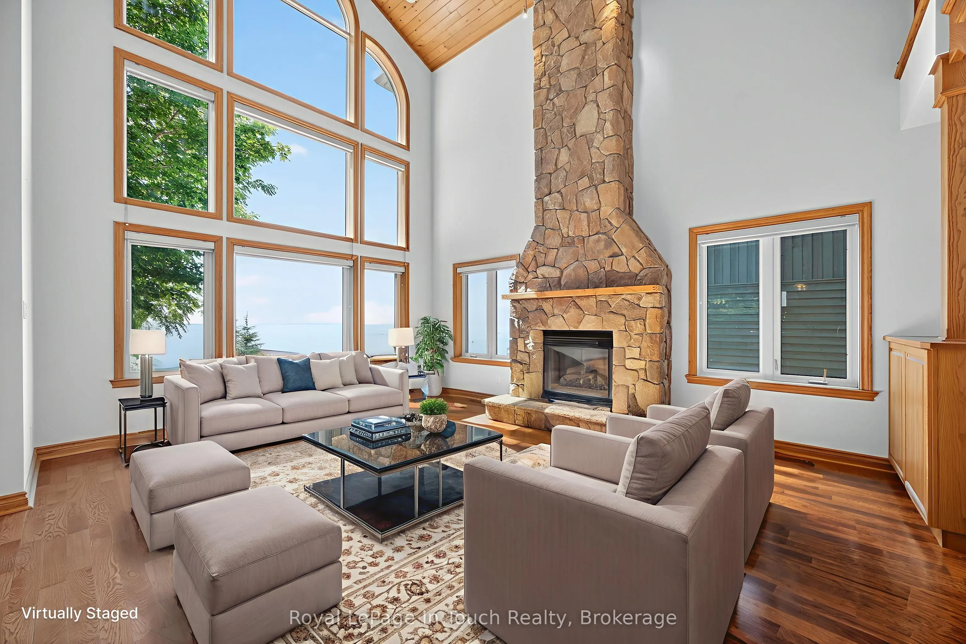 44 Tiny Beaches Road S