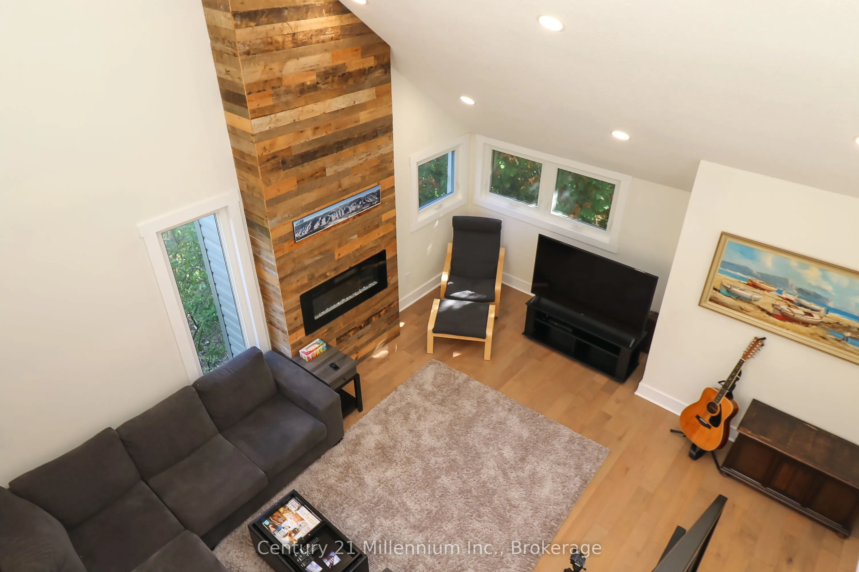 194 Escarpment Crescent, #4