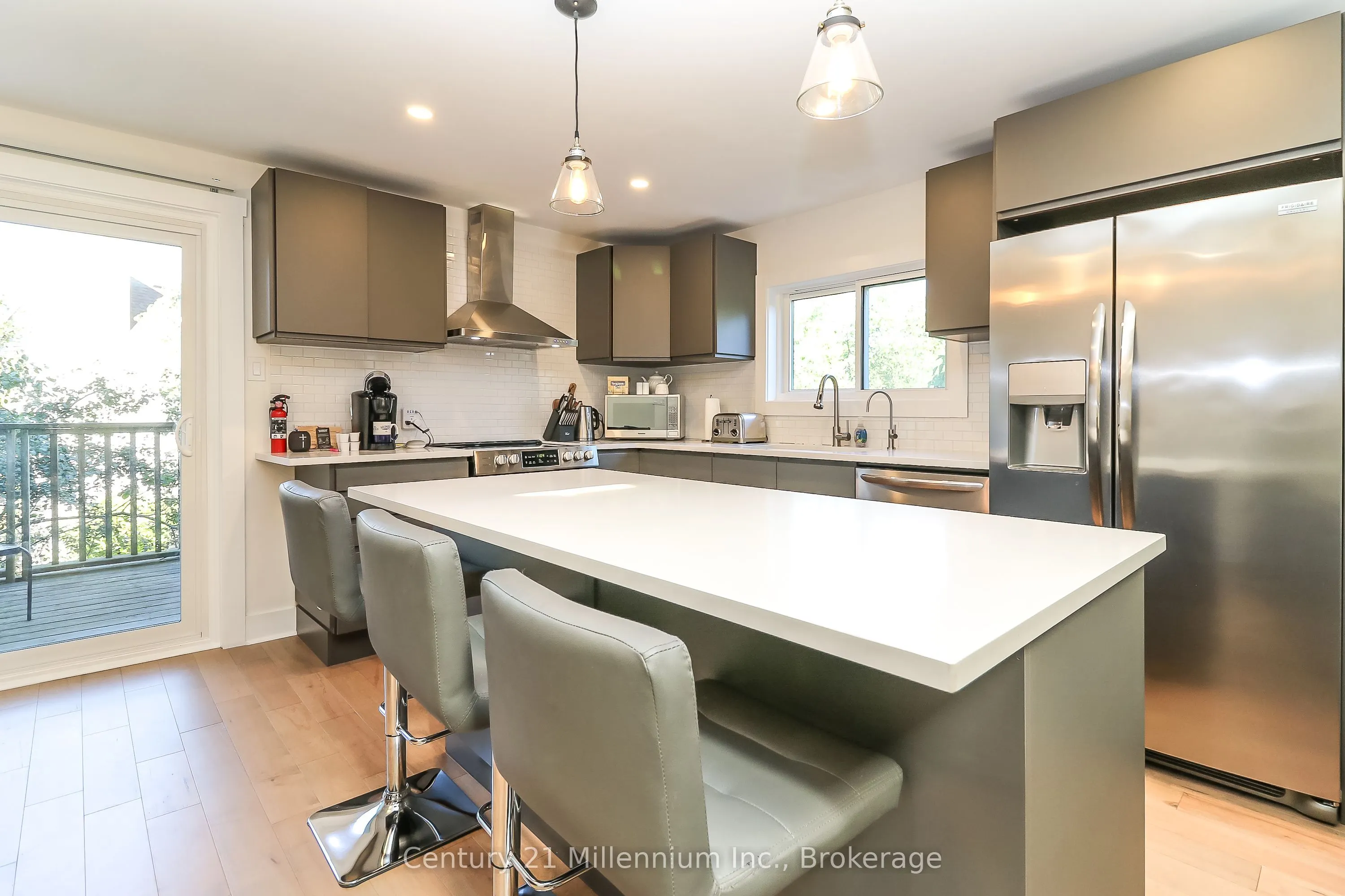 194 Escarpment Crescent, #4