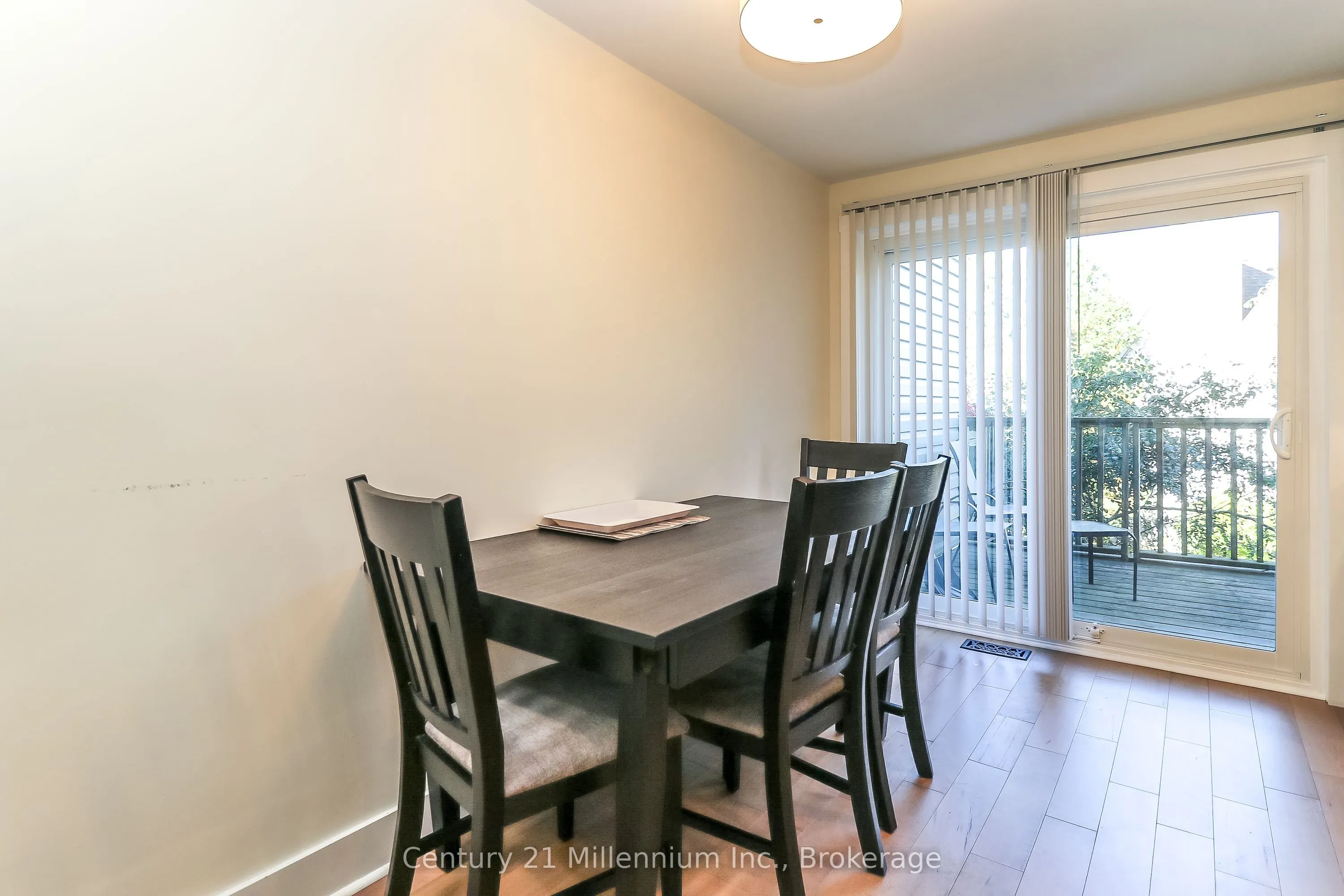 194 Escarpment Crescent, #4