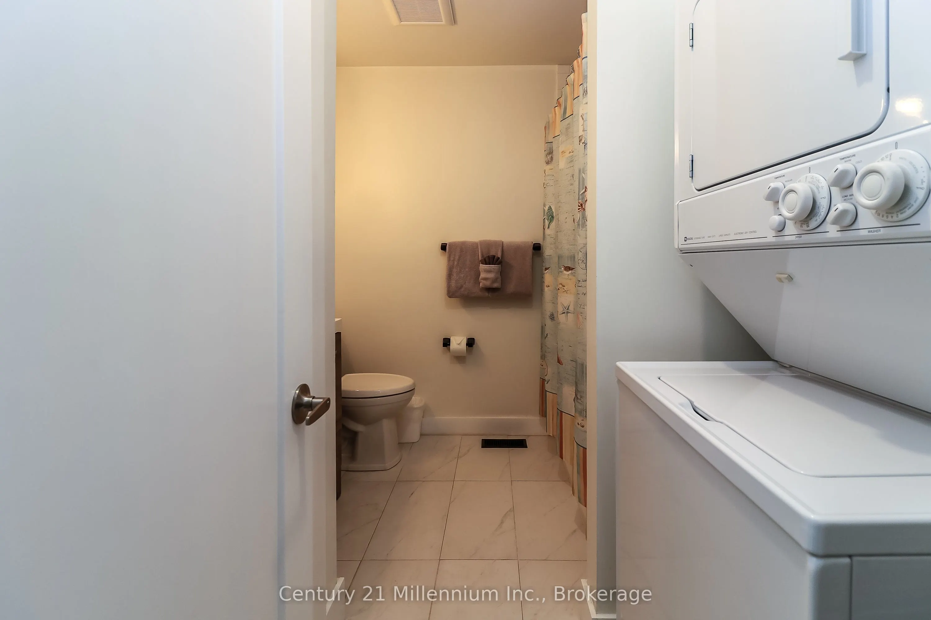 194 Escarpment Crescent, #4