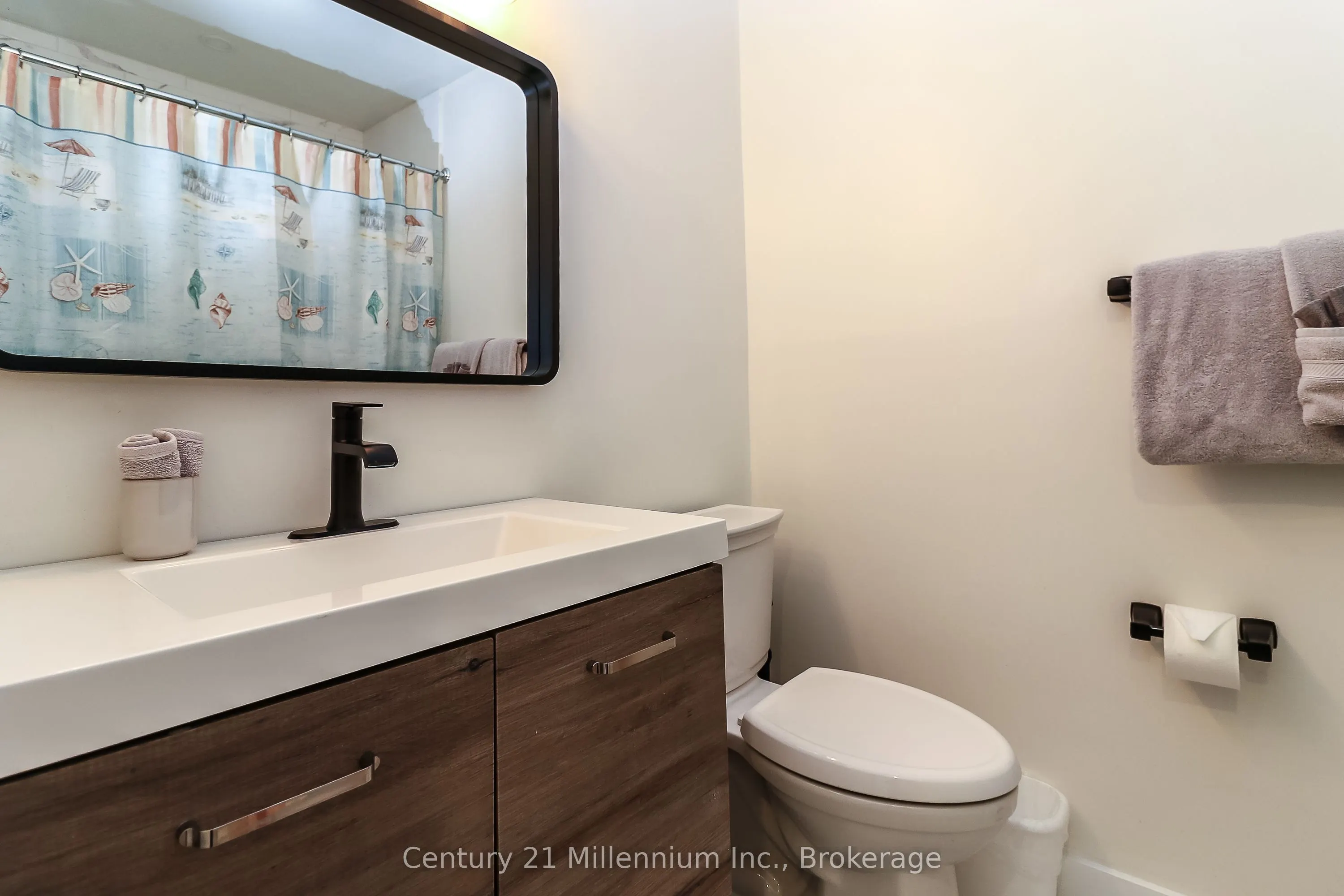 194 Escarpment Crescent, #4