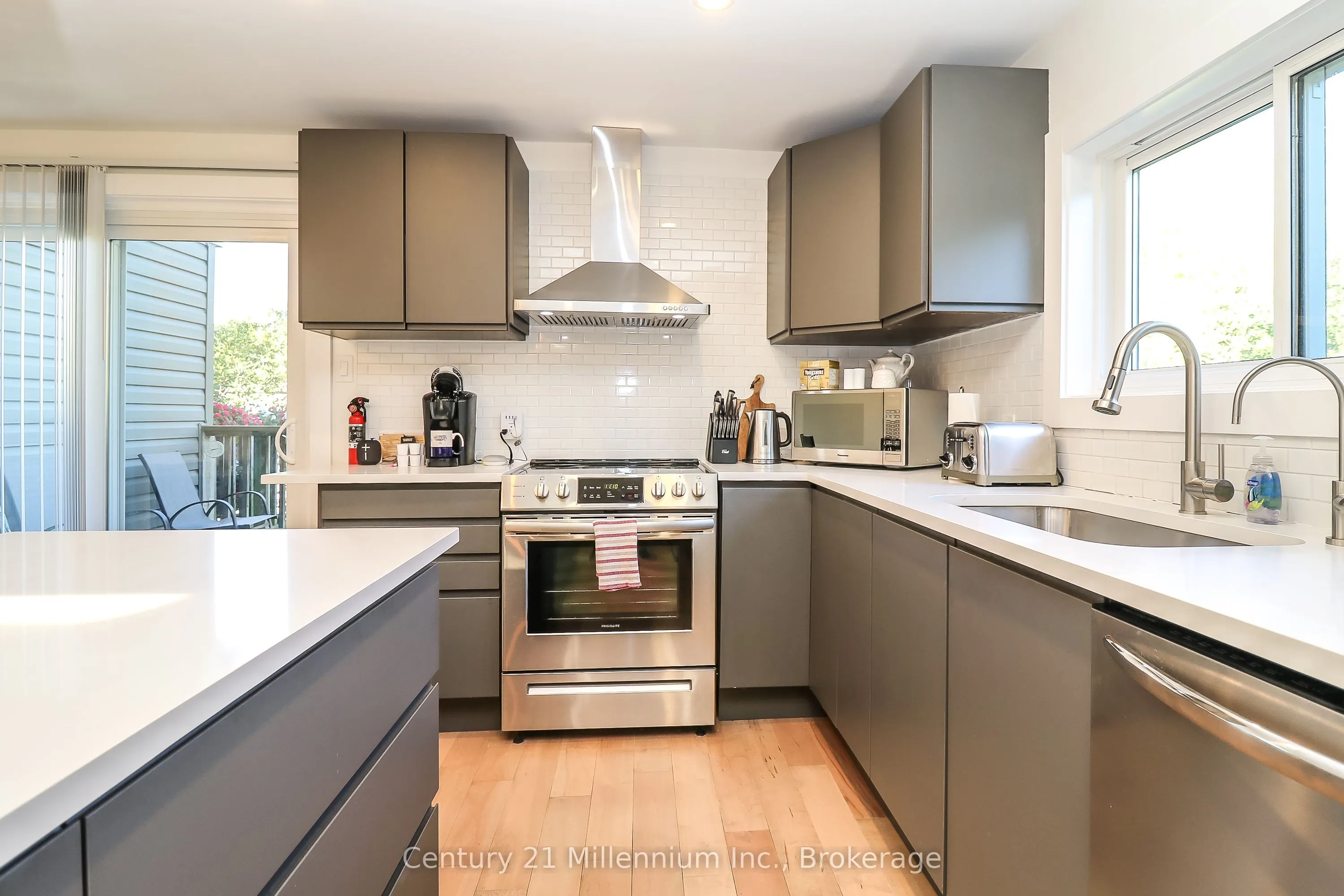 194 Escarpment Crescent, #4