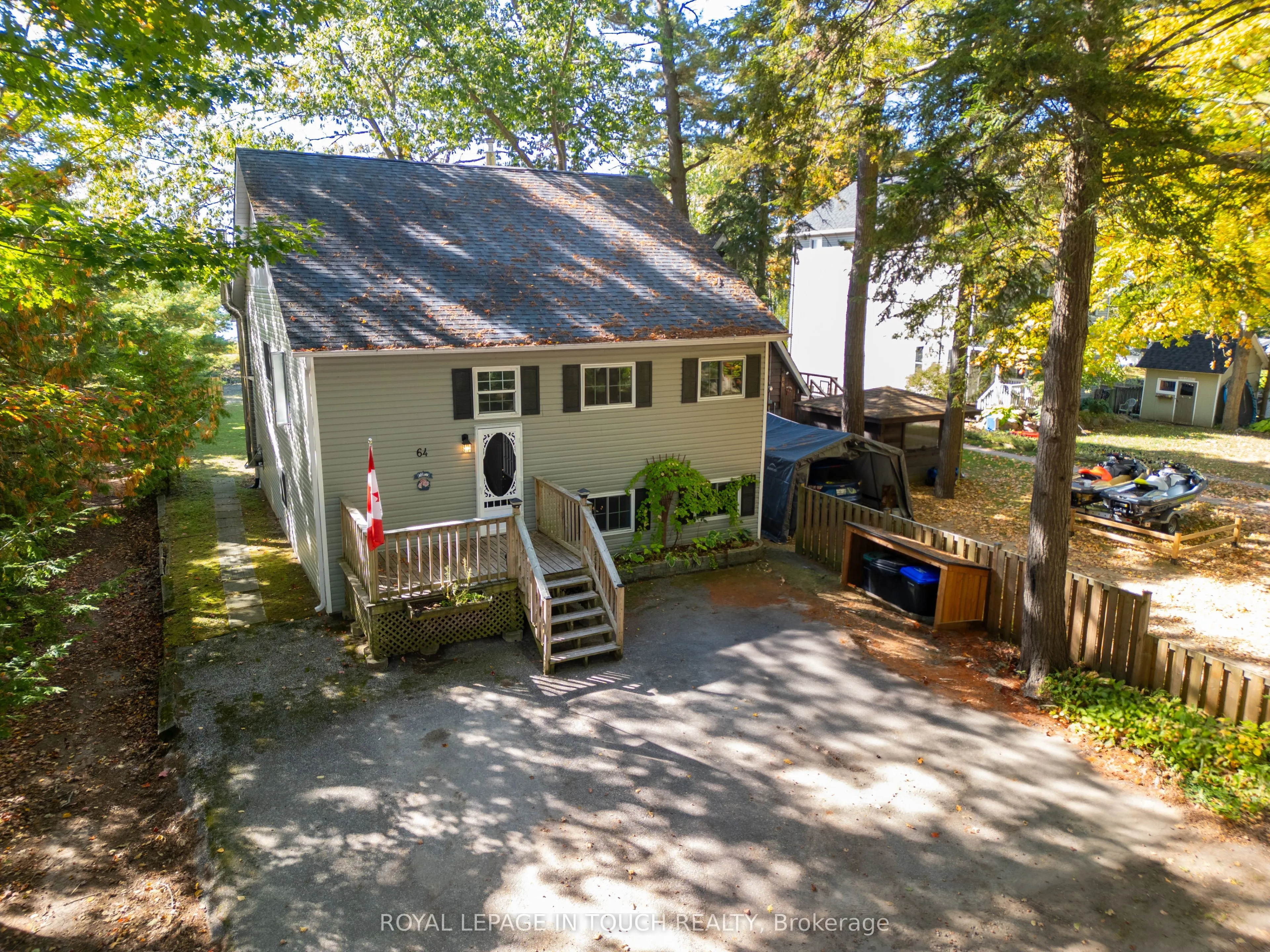 64 Wahnekewening Drive