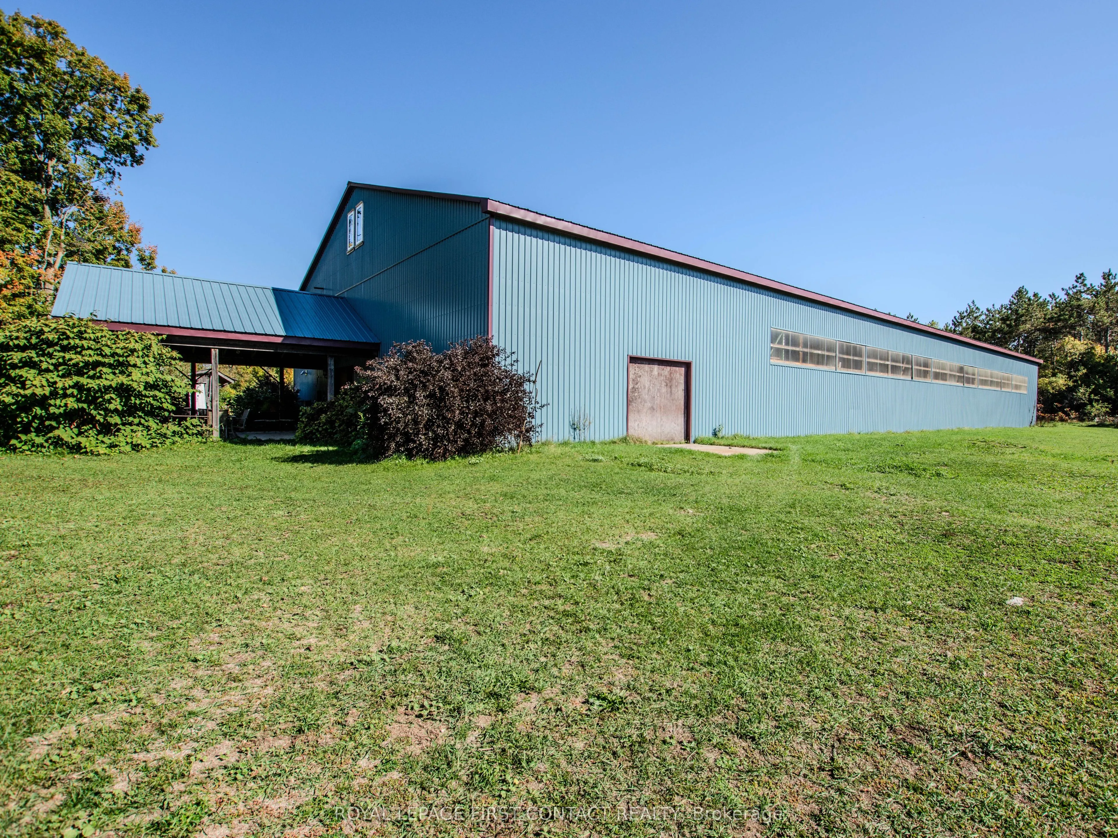 2041 Flos 4 Road W