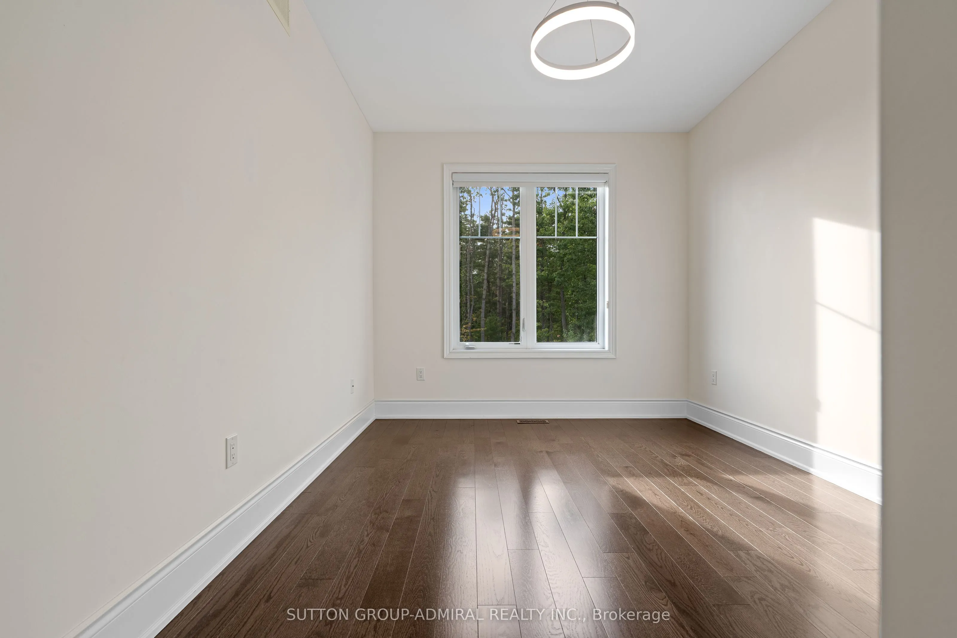 1 Redmond Crescent
