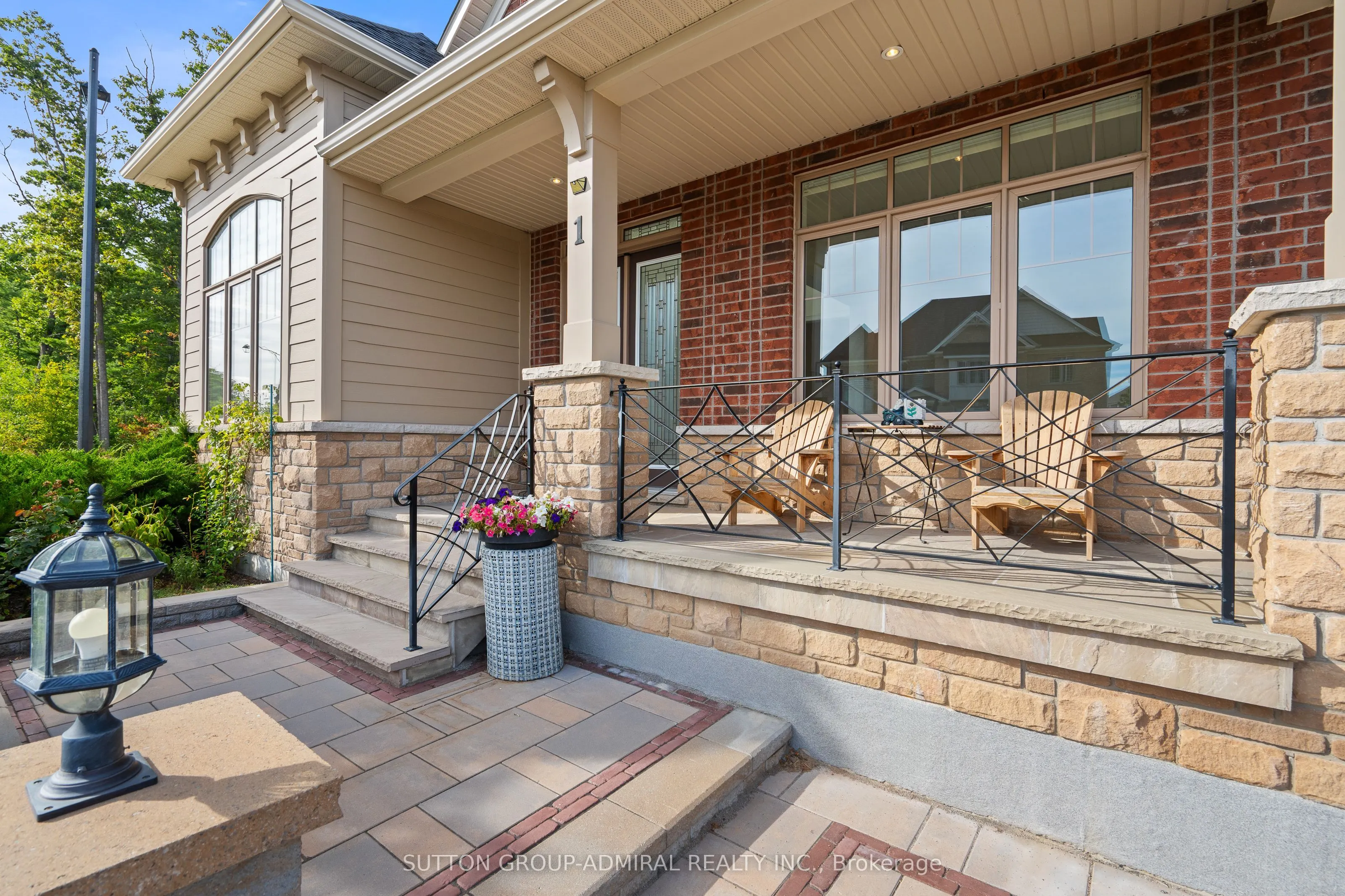 1 Redmond Crescent