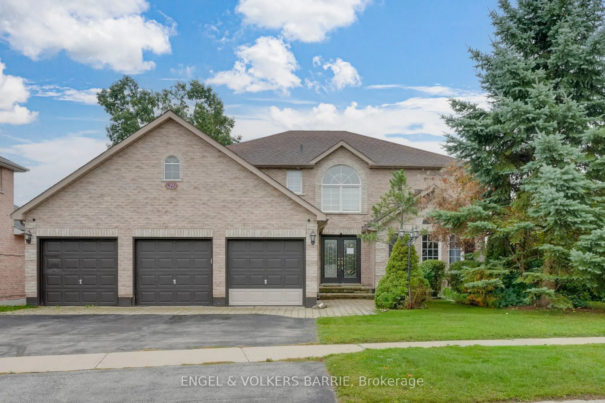 19 Northview Crescent