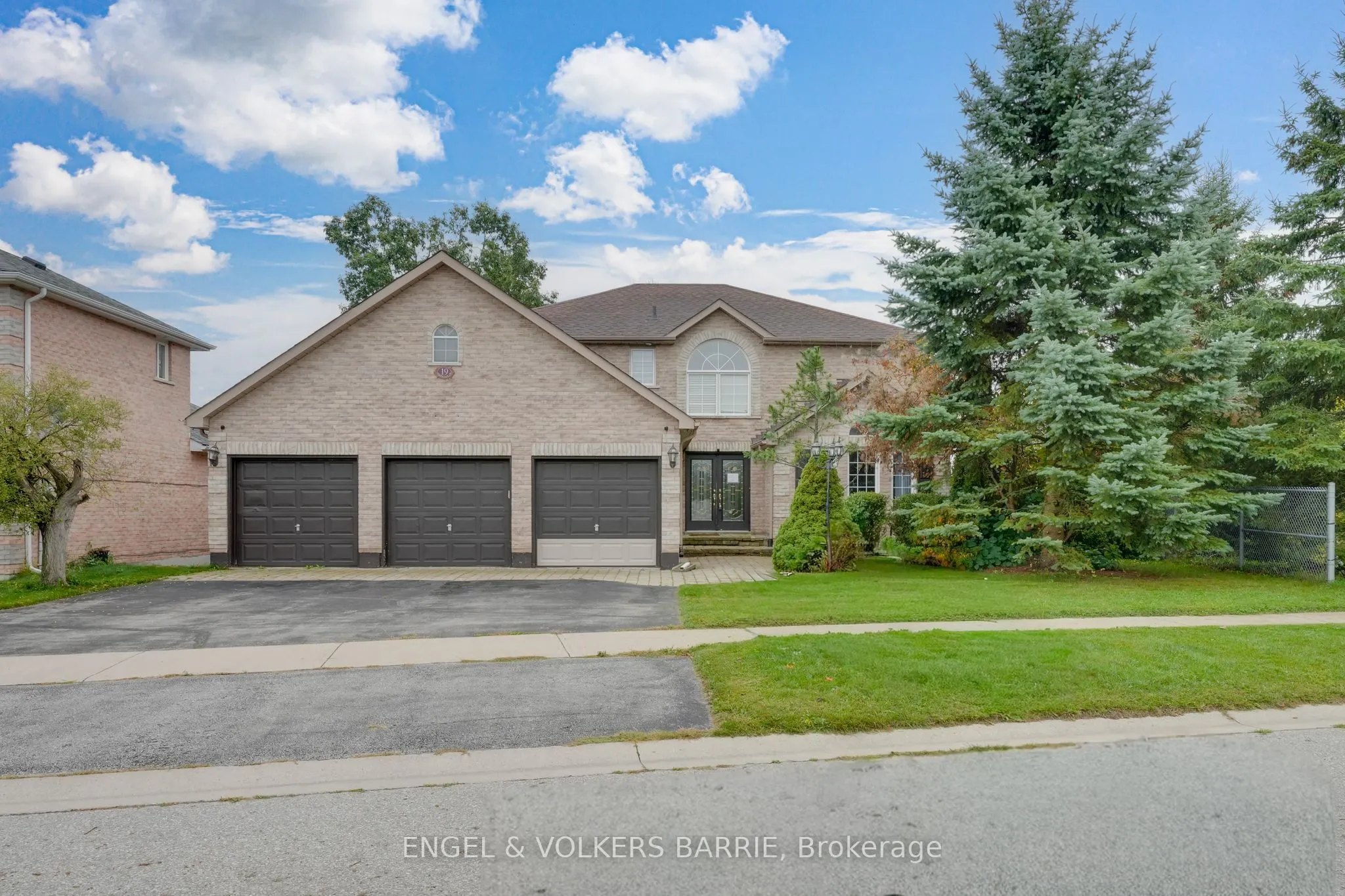 19 Northview Crescent