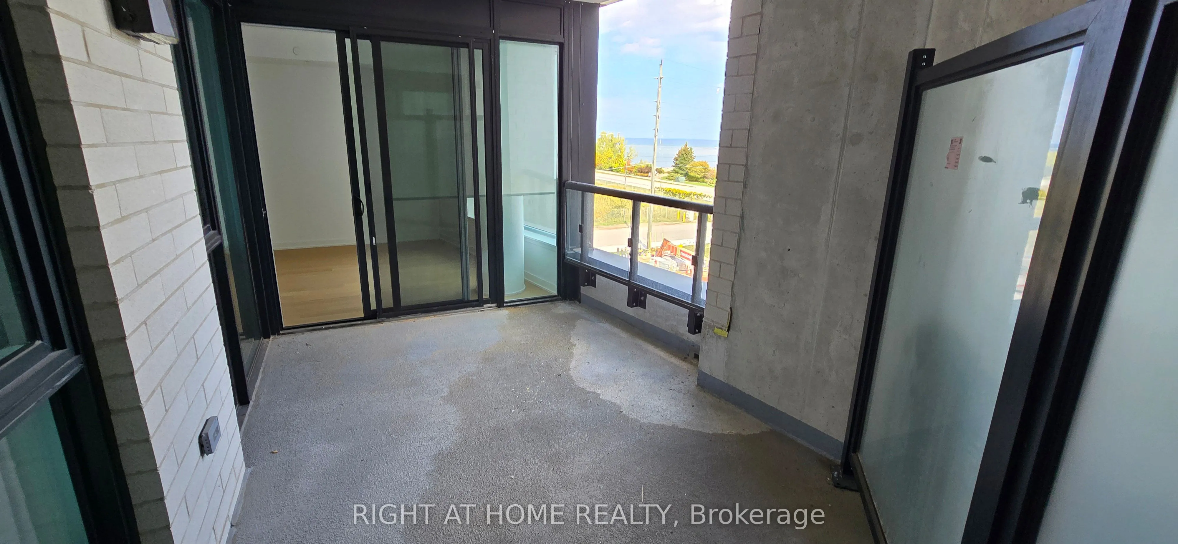 31 Huron Street, #327