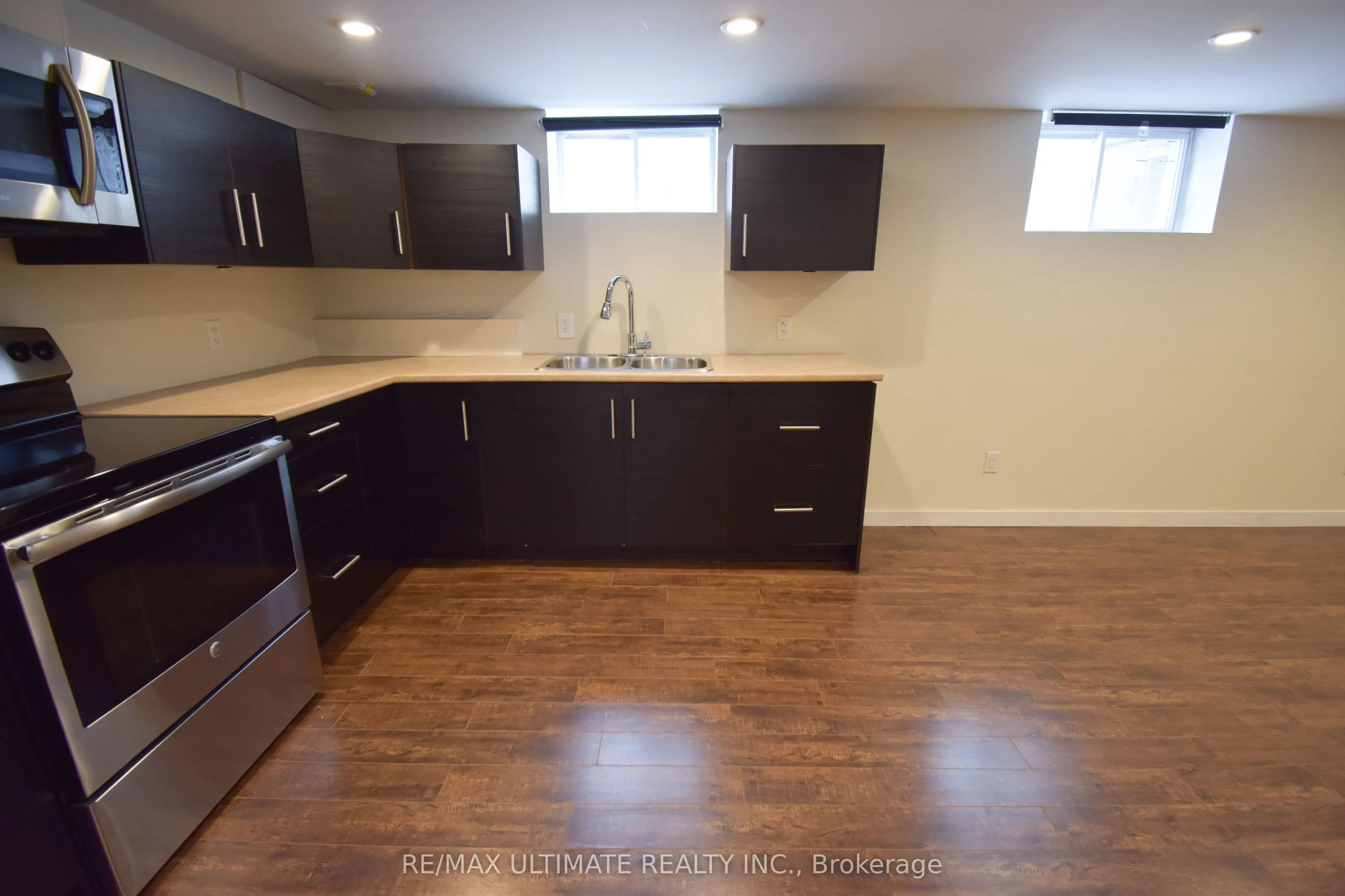 205 Innisfil Street, #B
