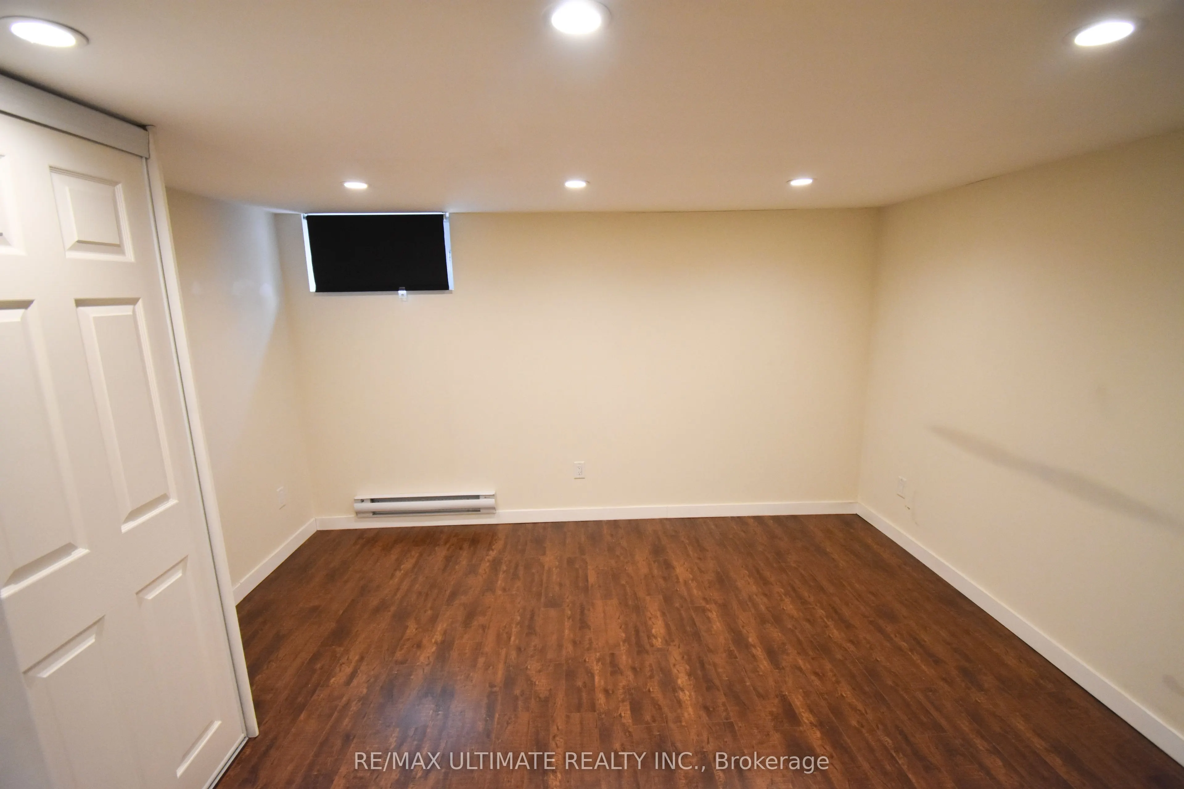 205 Innisfil Street, #B