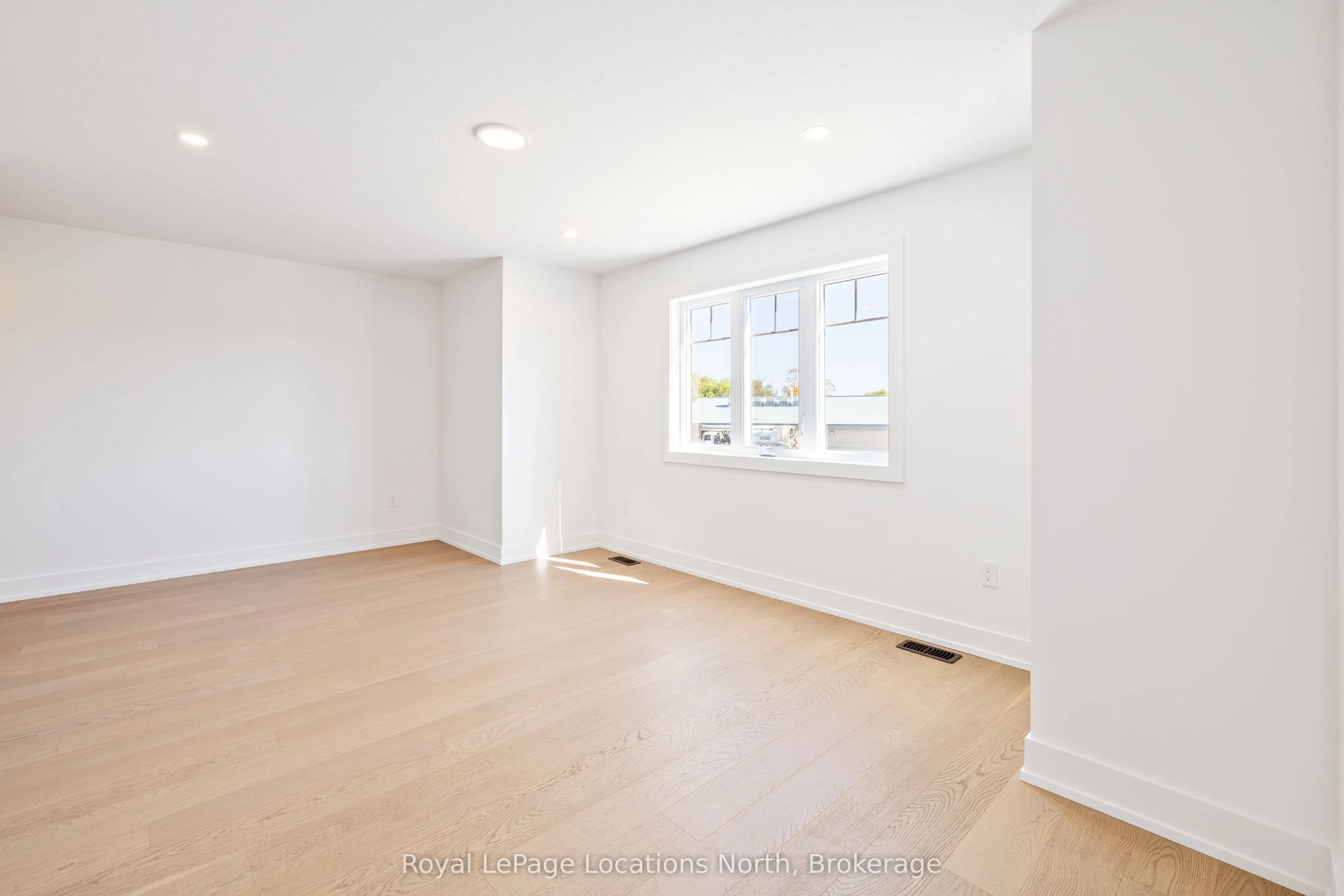 42 Swain Crescent, #NA