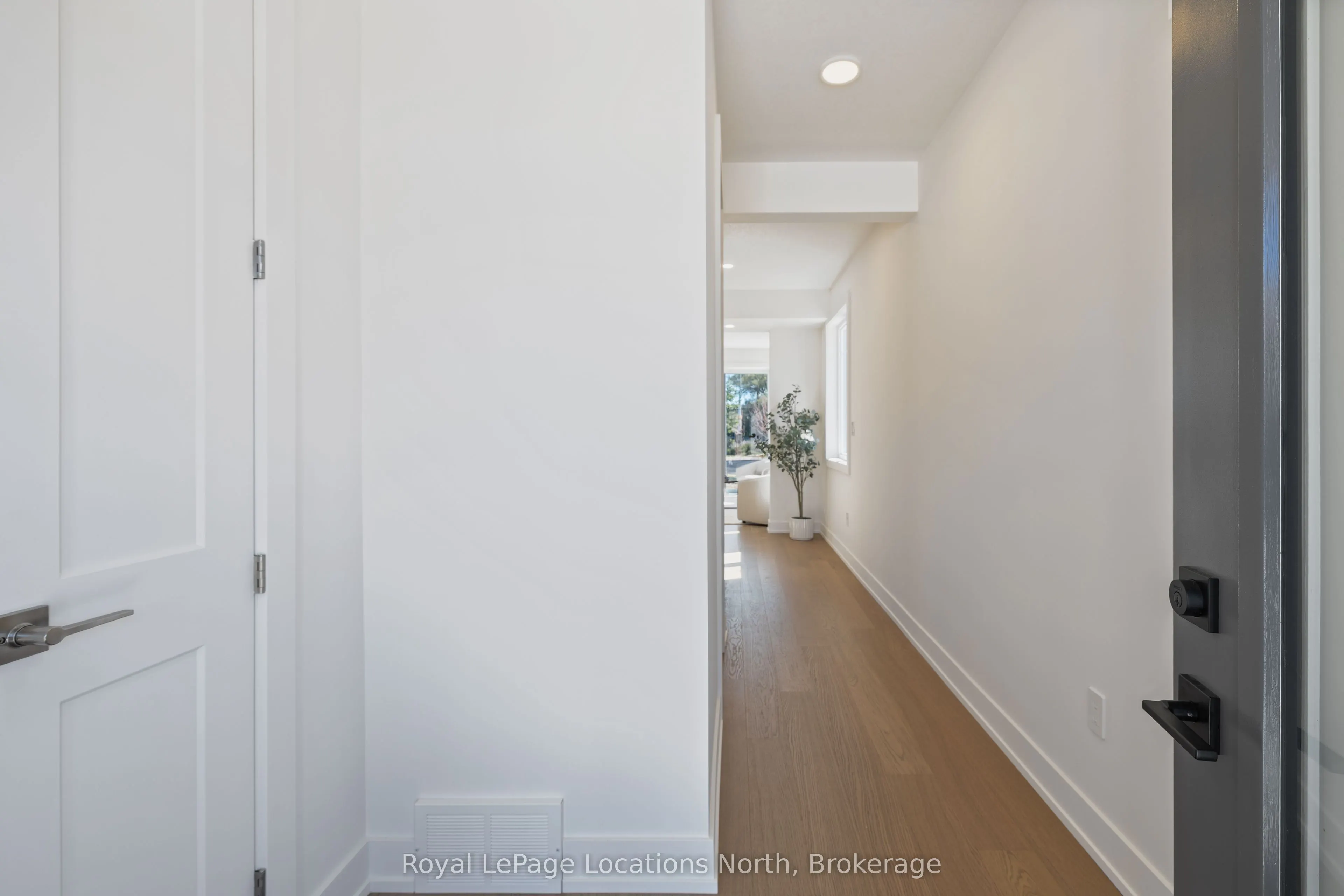 42 Swain Crescent, #NA
