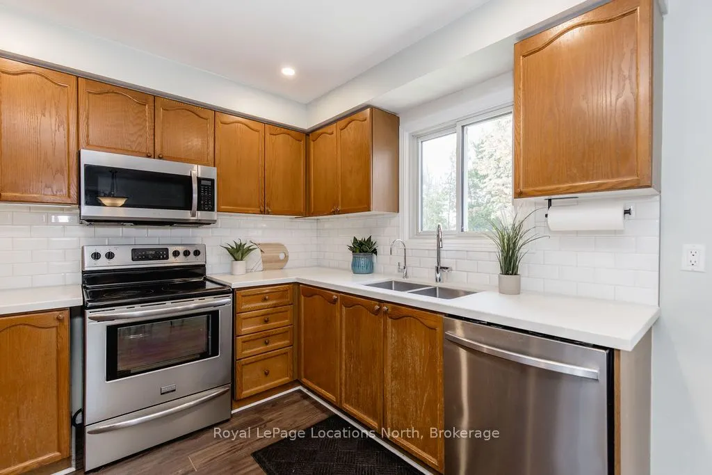 52 ROYAL BEECH Drive
