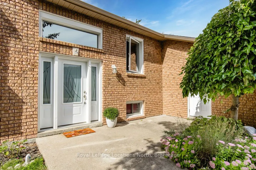 52 ROYAL BEECH Drive