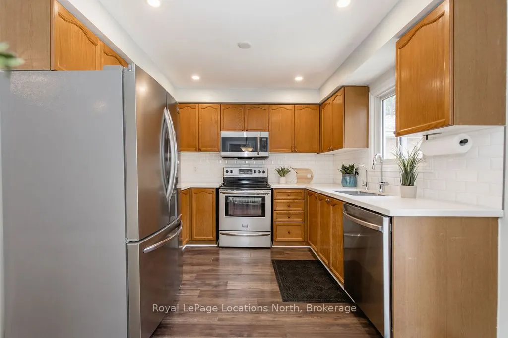 52 ROYAL BEECH Drive