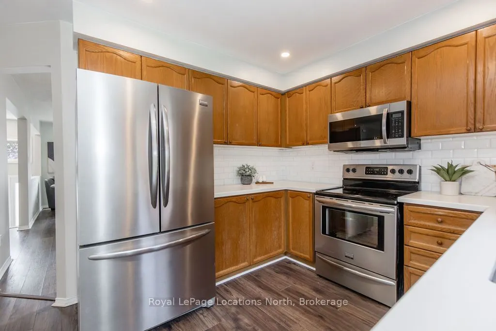 52 ROYAL BEECH Drive