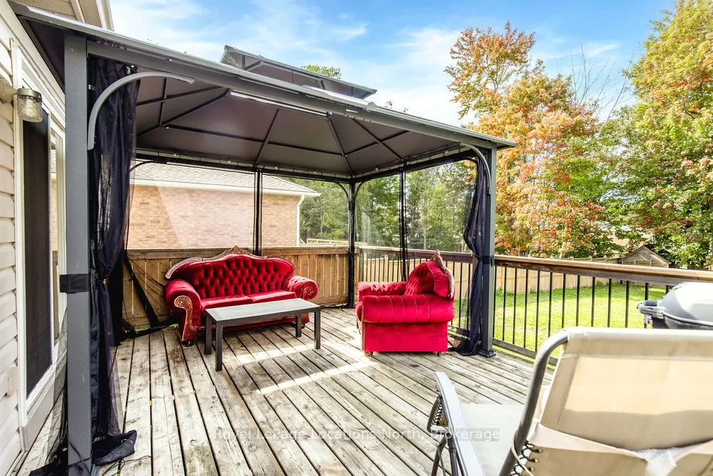 52 ROYAL BEECH Drive