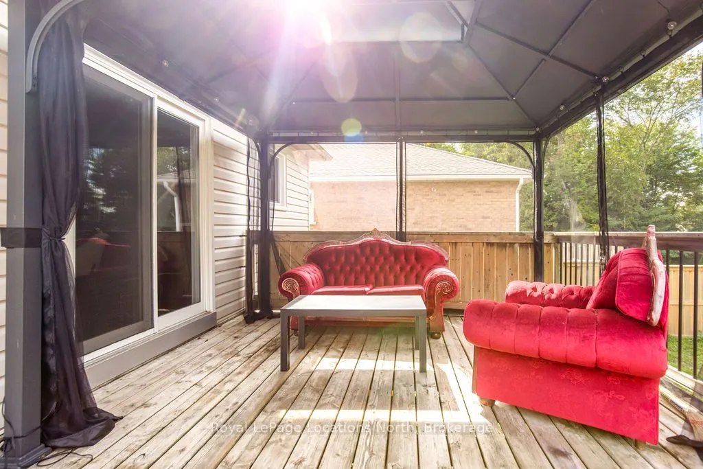 52 ROYAL BEECH Drive