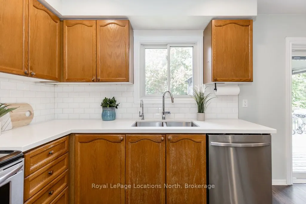 52 ROYAL BEECH Drive