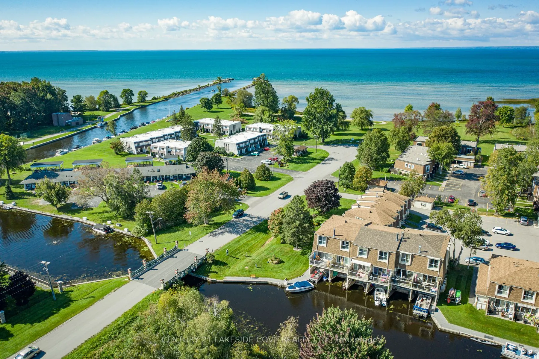 1 Paradise Boulevard S, #Unit 27