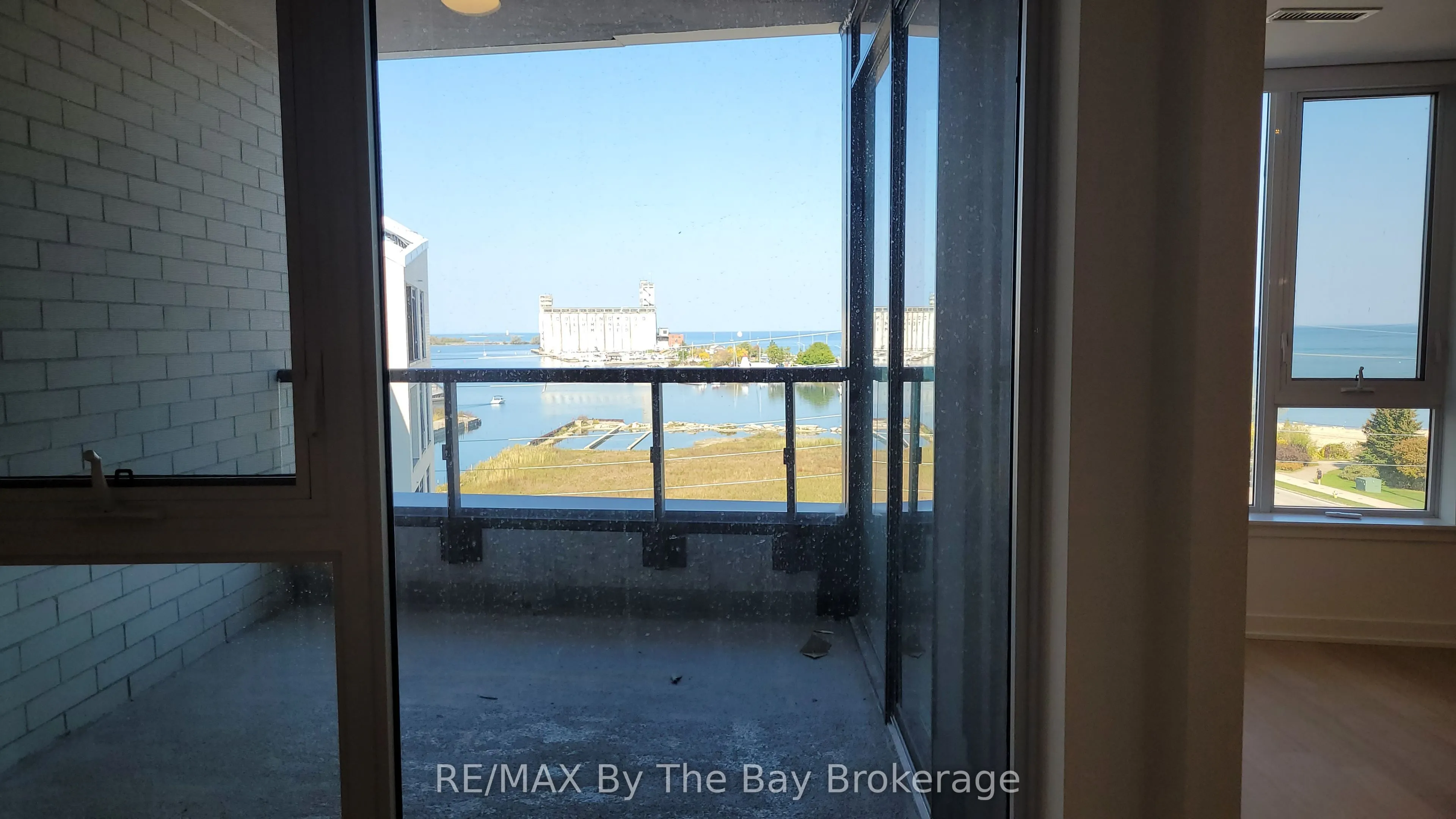 31 Huron Street, #502