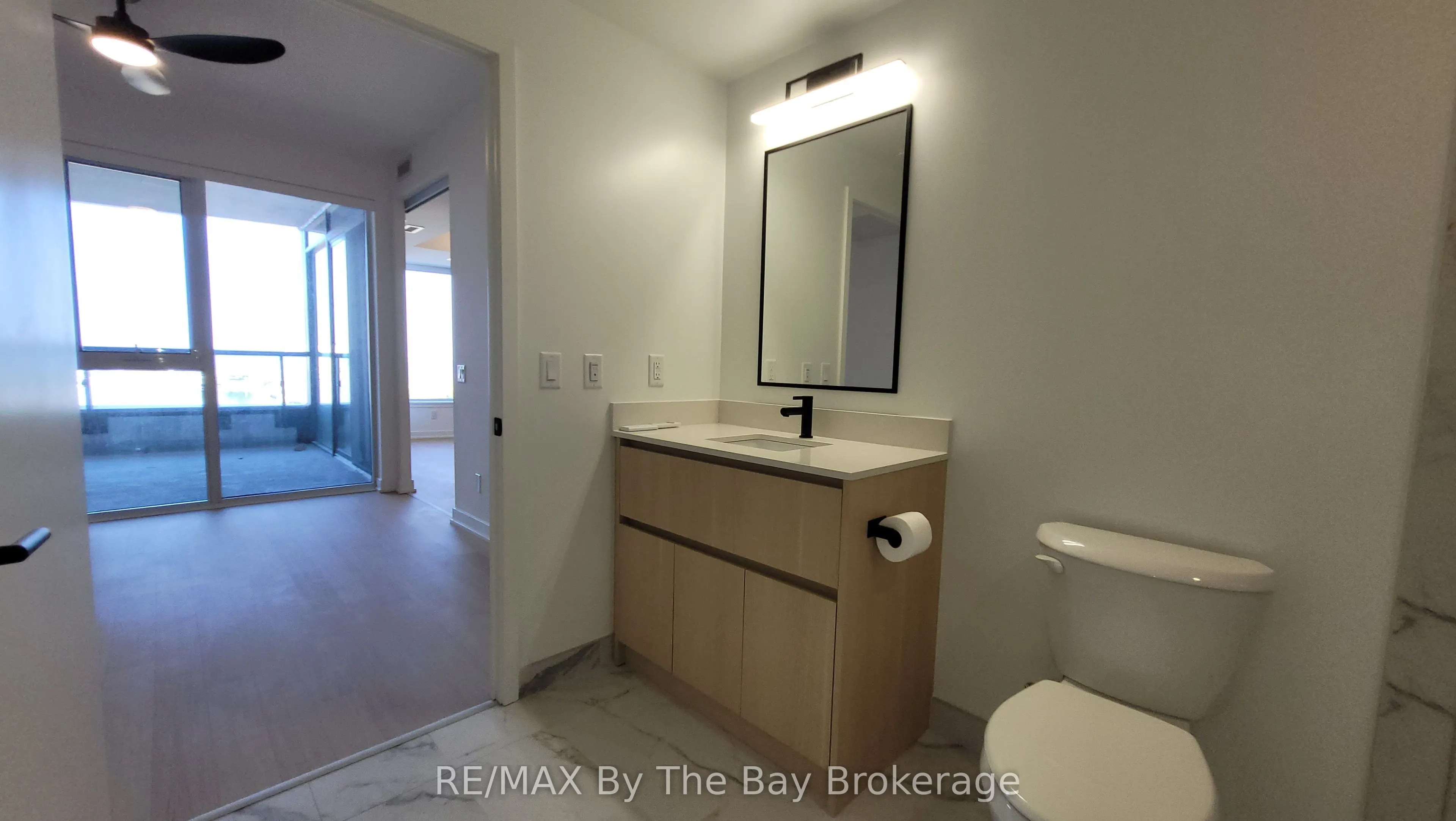 31 Huron Street, #502