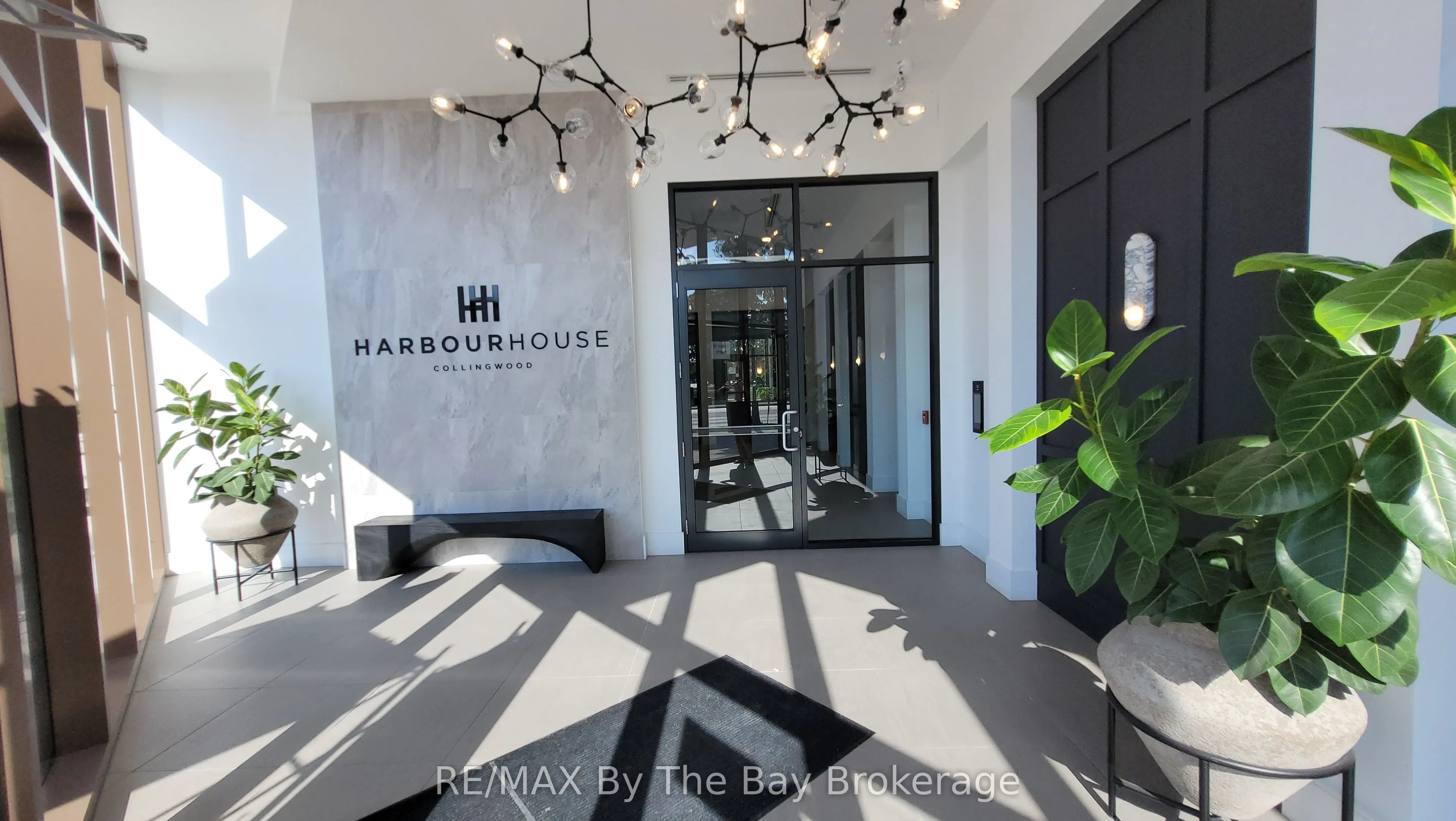 31 Huron Street, #502