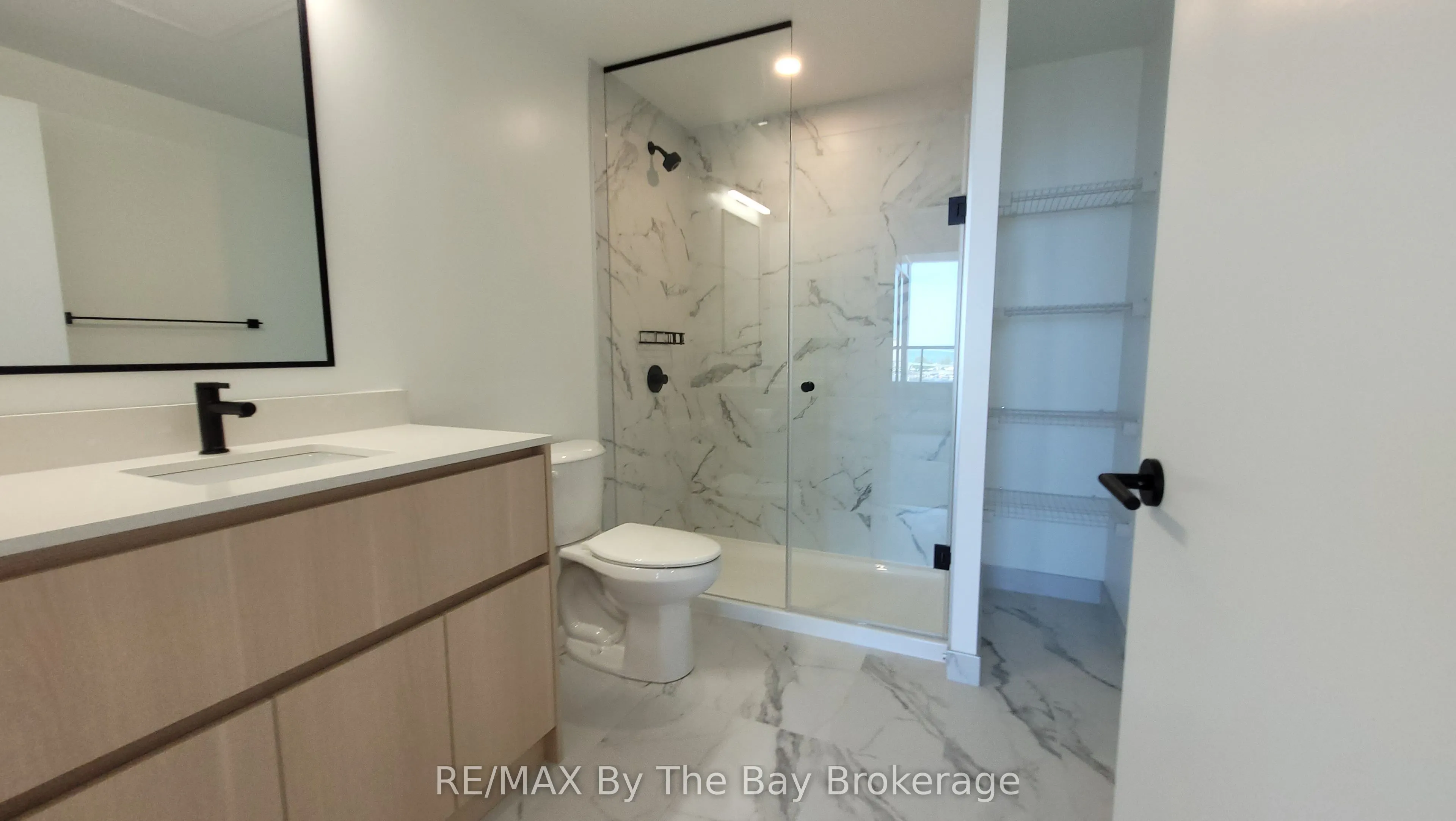 31 Huron Street, #502