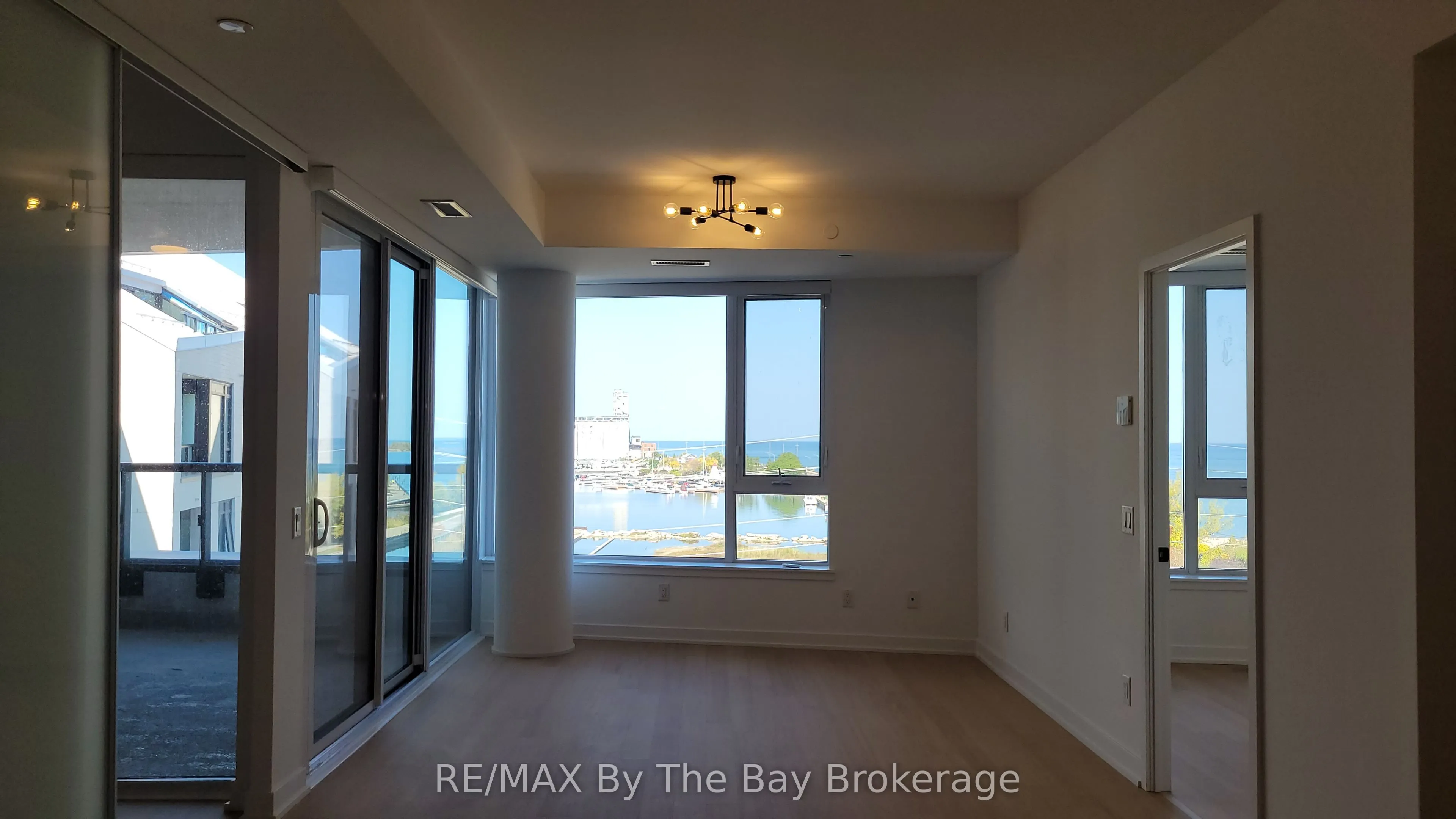 31 Huron Street, #502