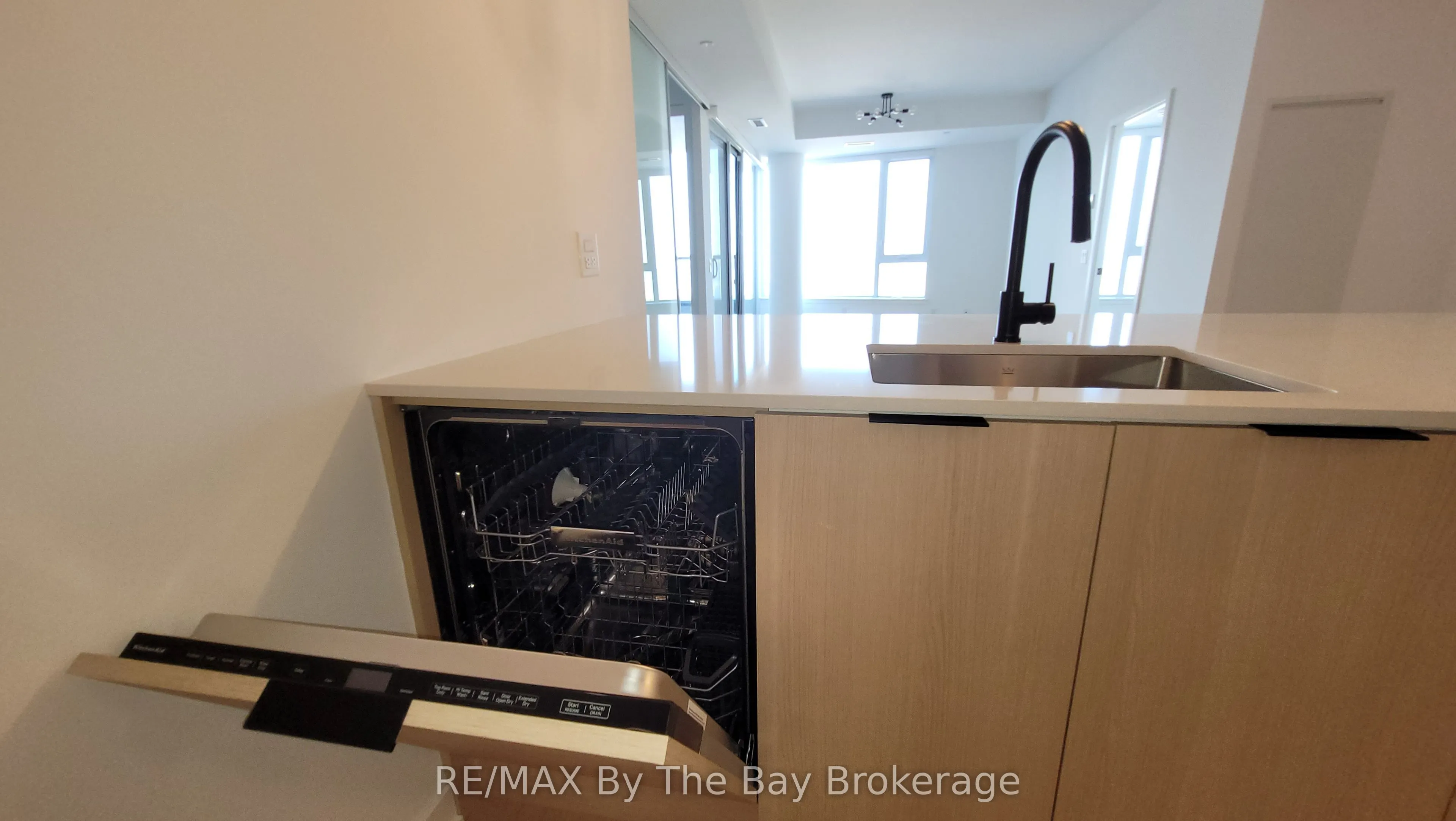 31 Huron Street, #502