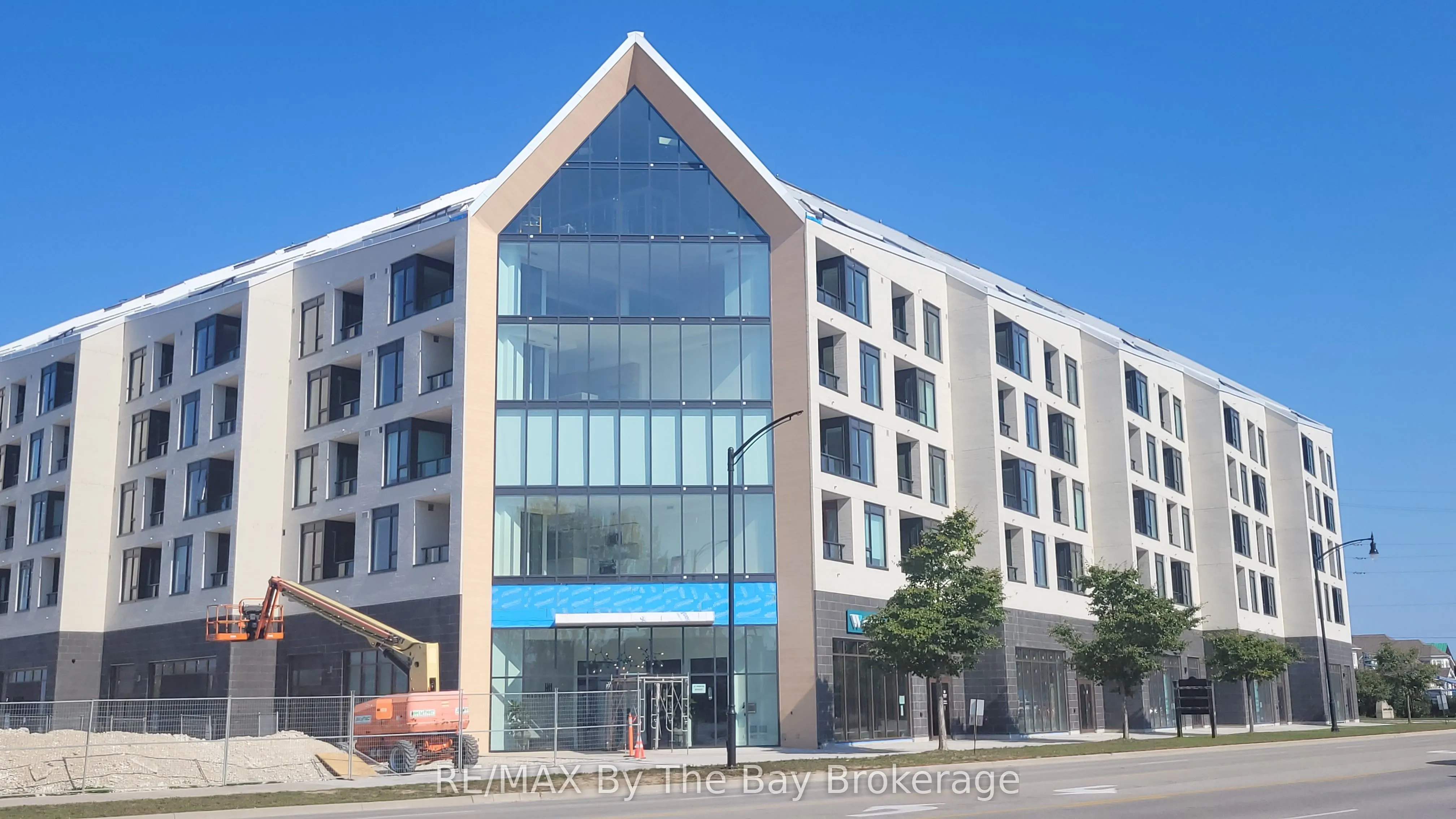 31 Huron Street, #502