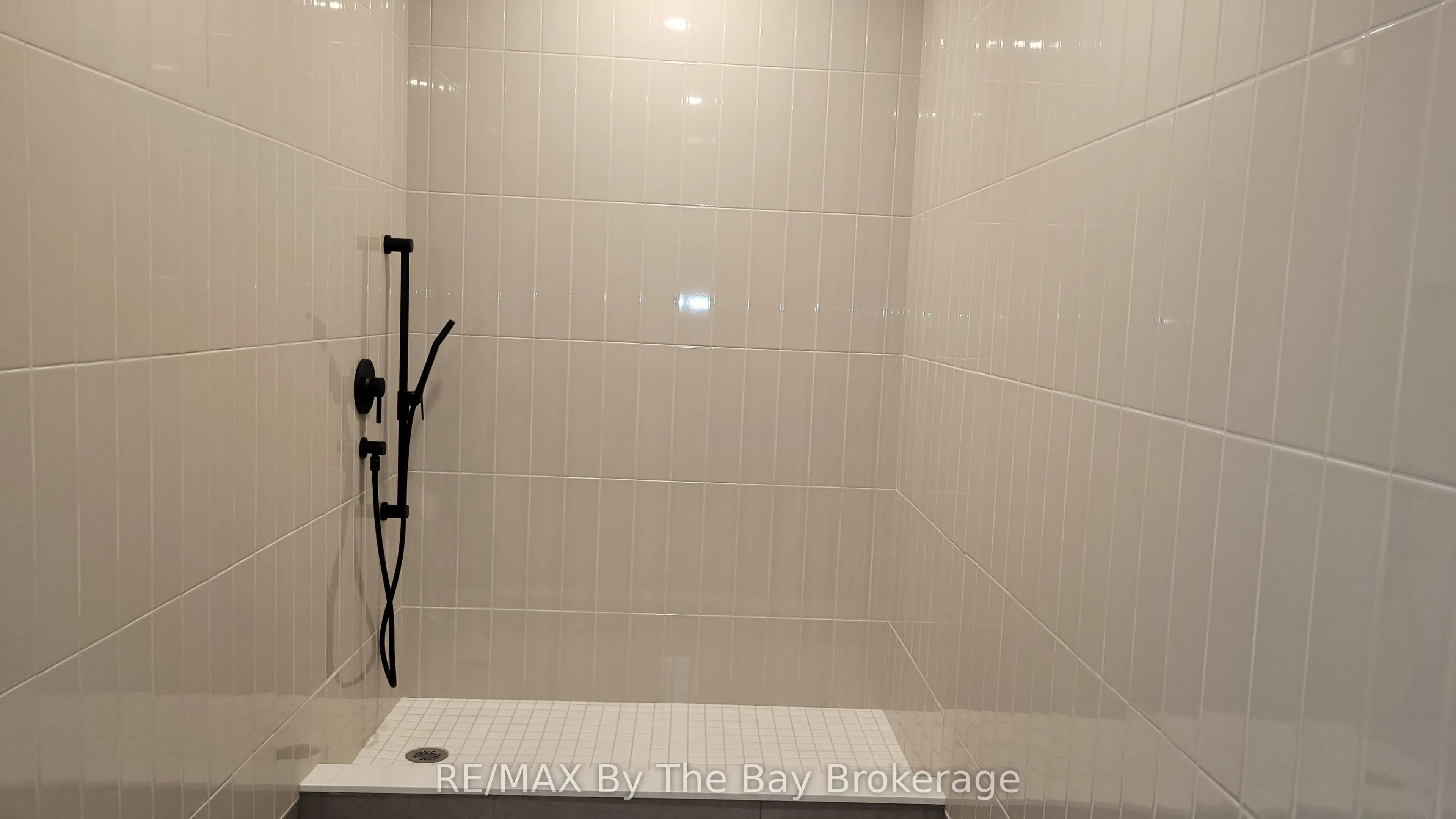 31 Huron Street, #502