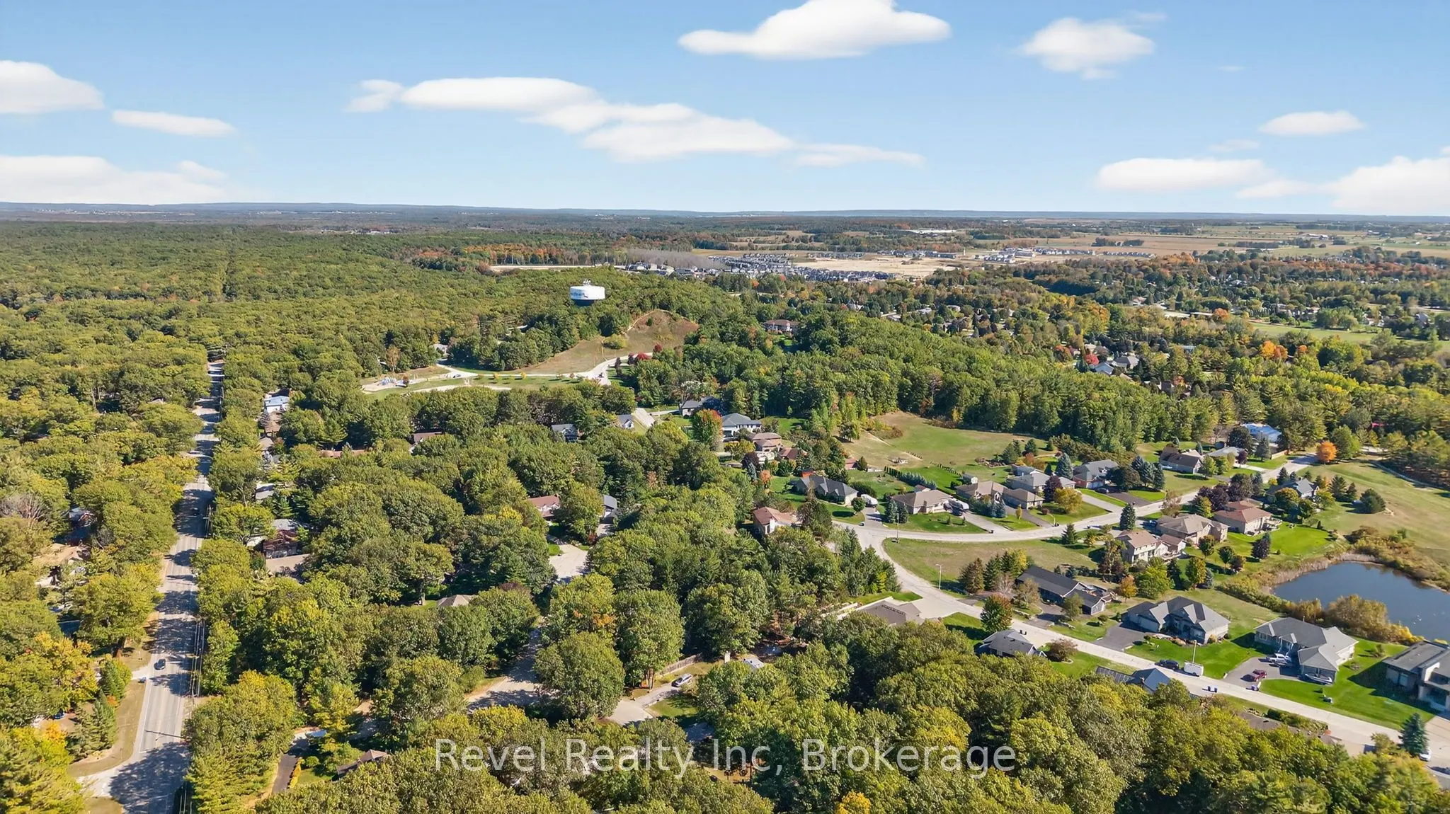 203 KNOX Road W