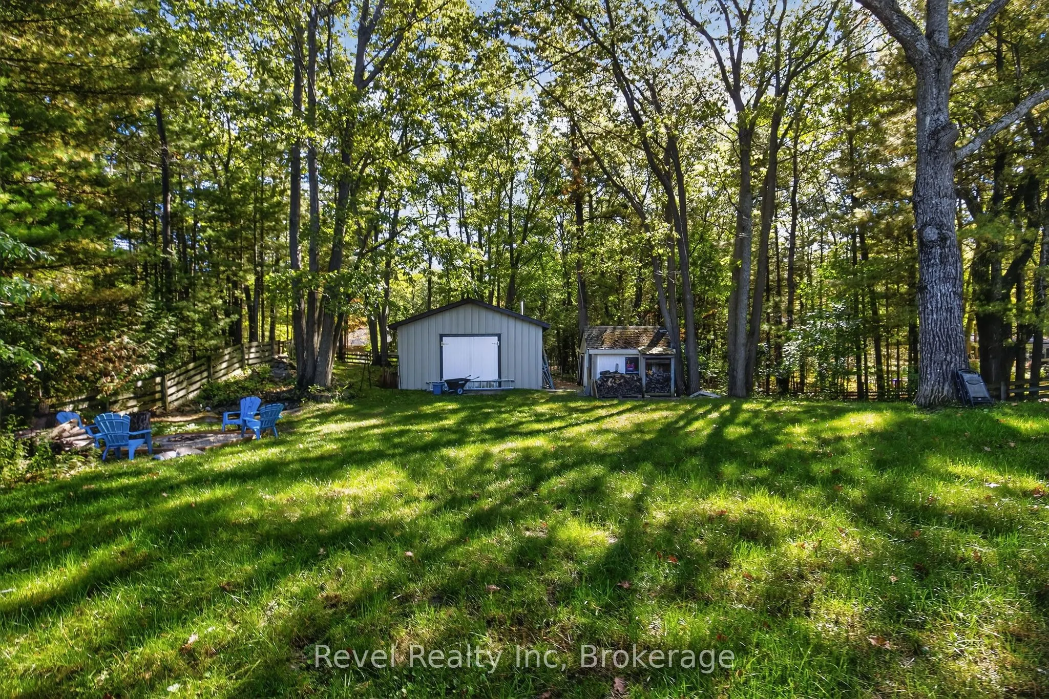 203 KNOX Road W