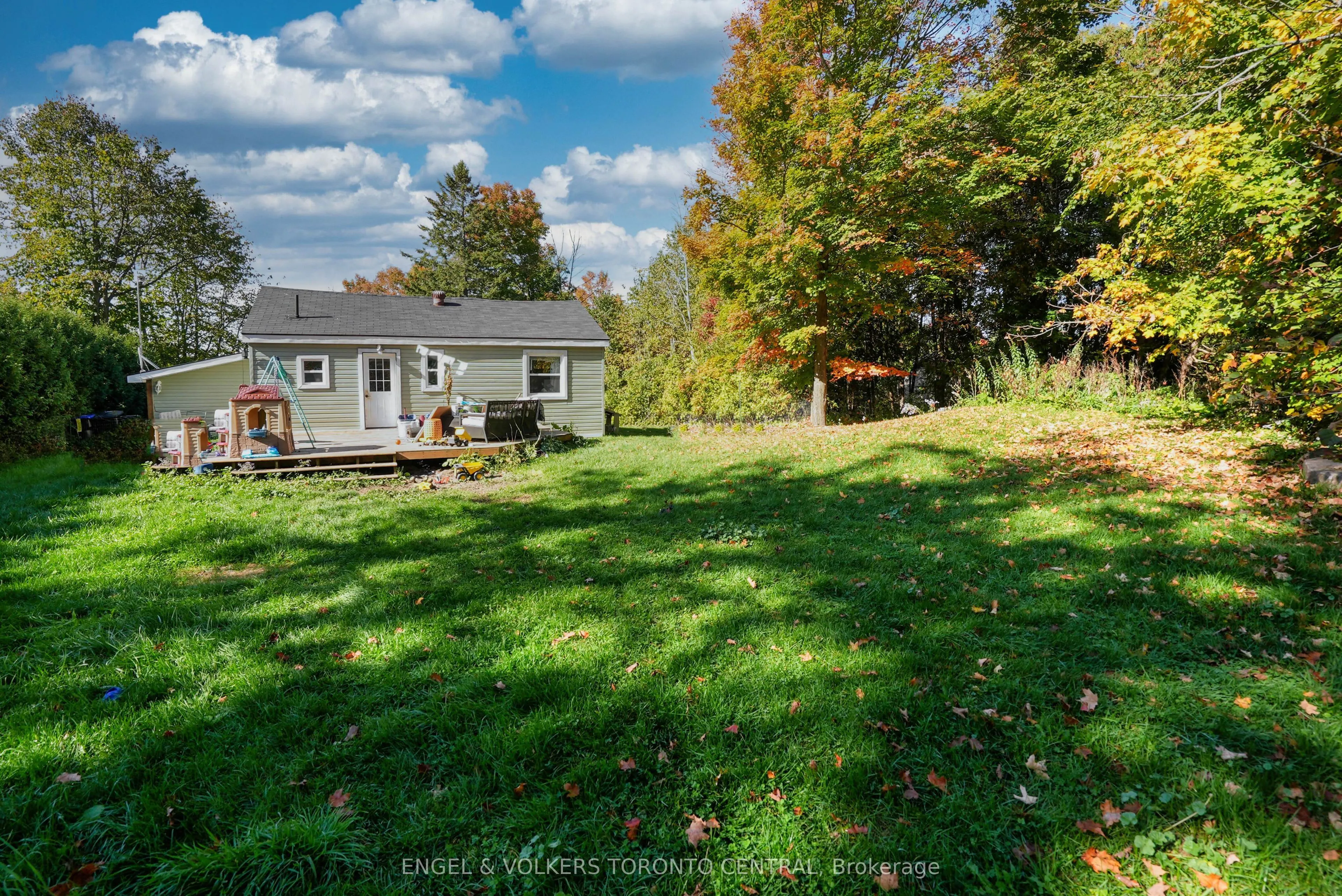 2165 TOWN Line