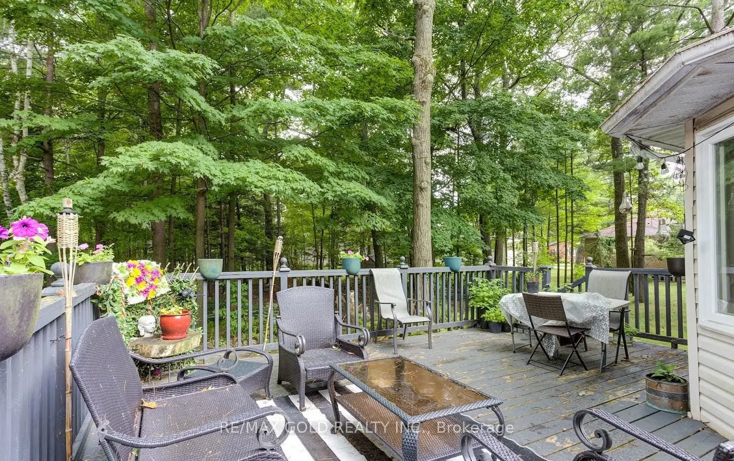39 Downer Crescent