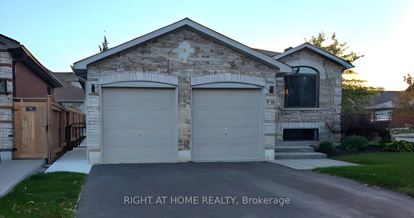100 Seline Crescent, #- Lower Level