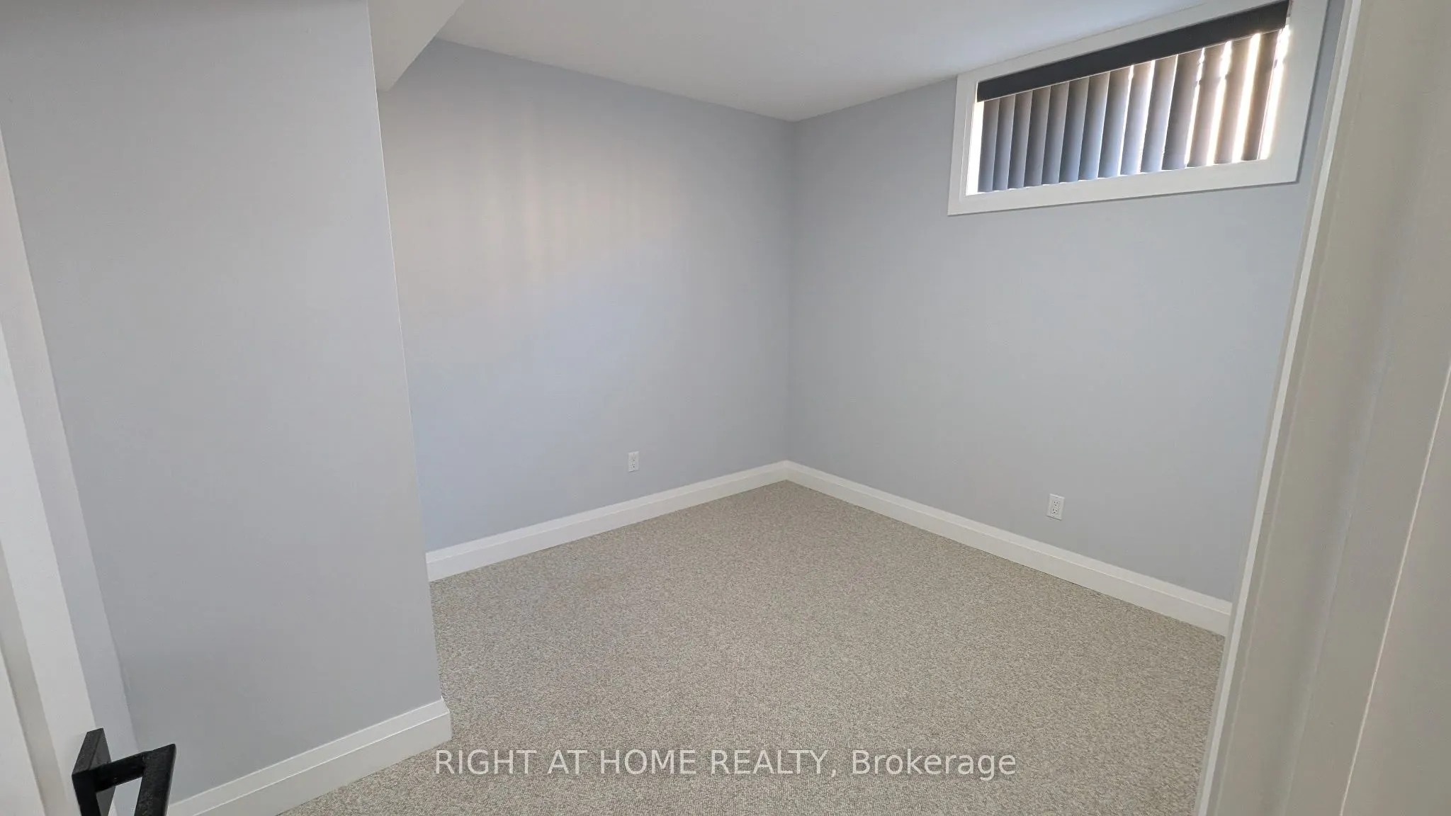 100 Seline Crescent, #- Lower Level