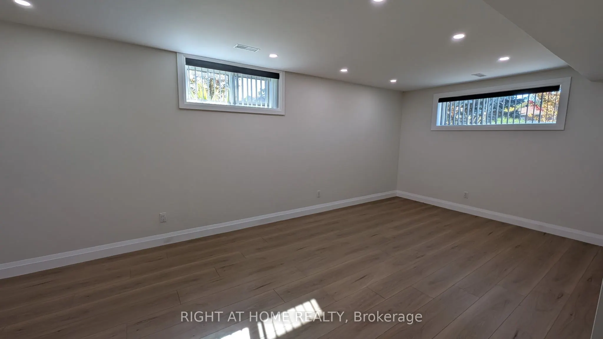 100 Seline Crescent, #- Lower Level